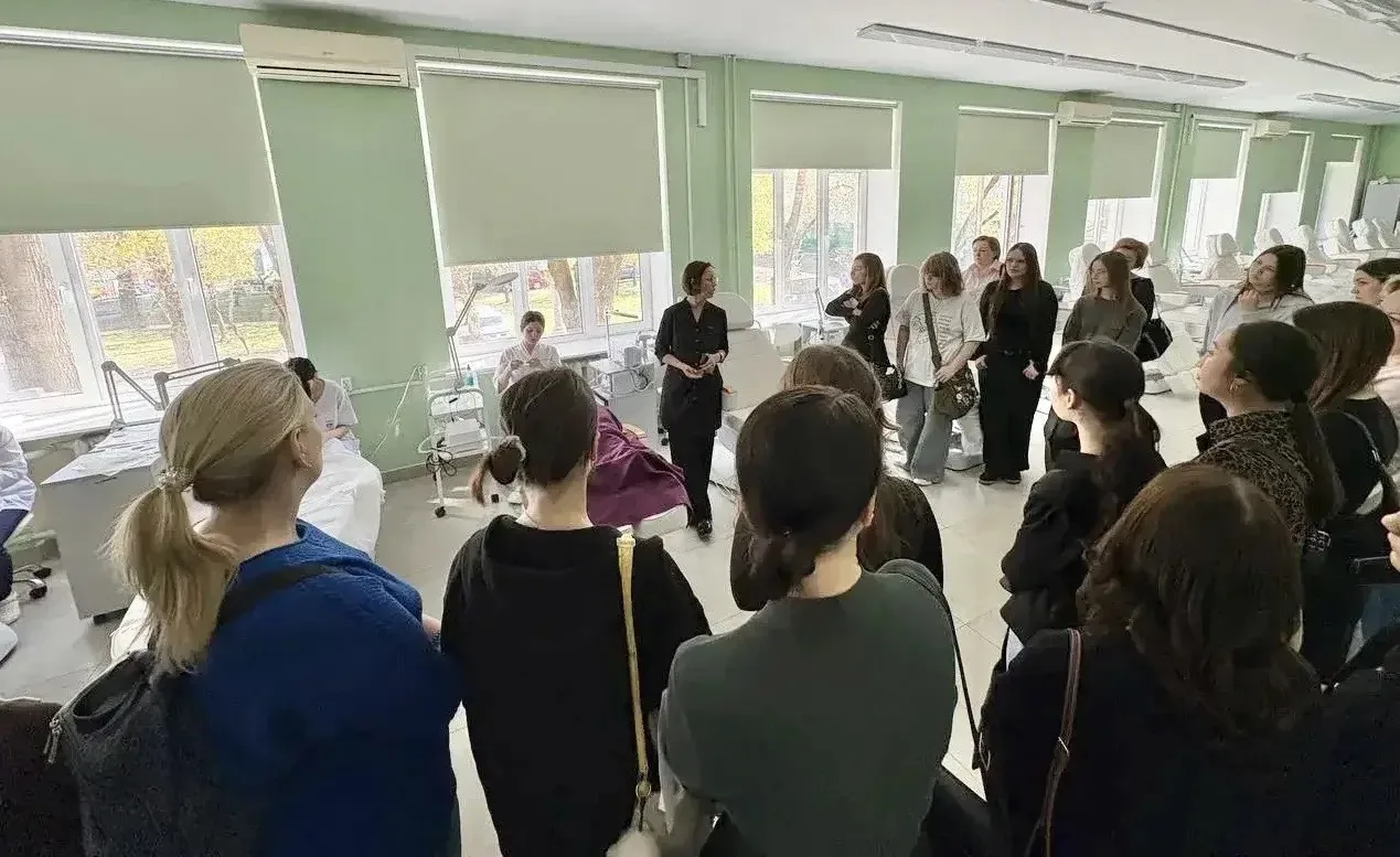 Сегодня День открытых дверей прошел сразу на двух площадках колледжа «1-й МОК»!✨  🎨 Факультет культу