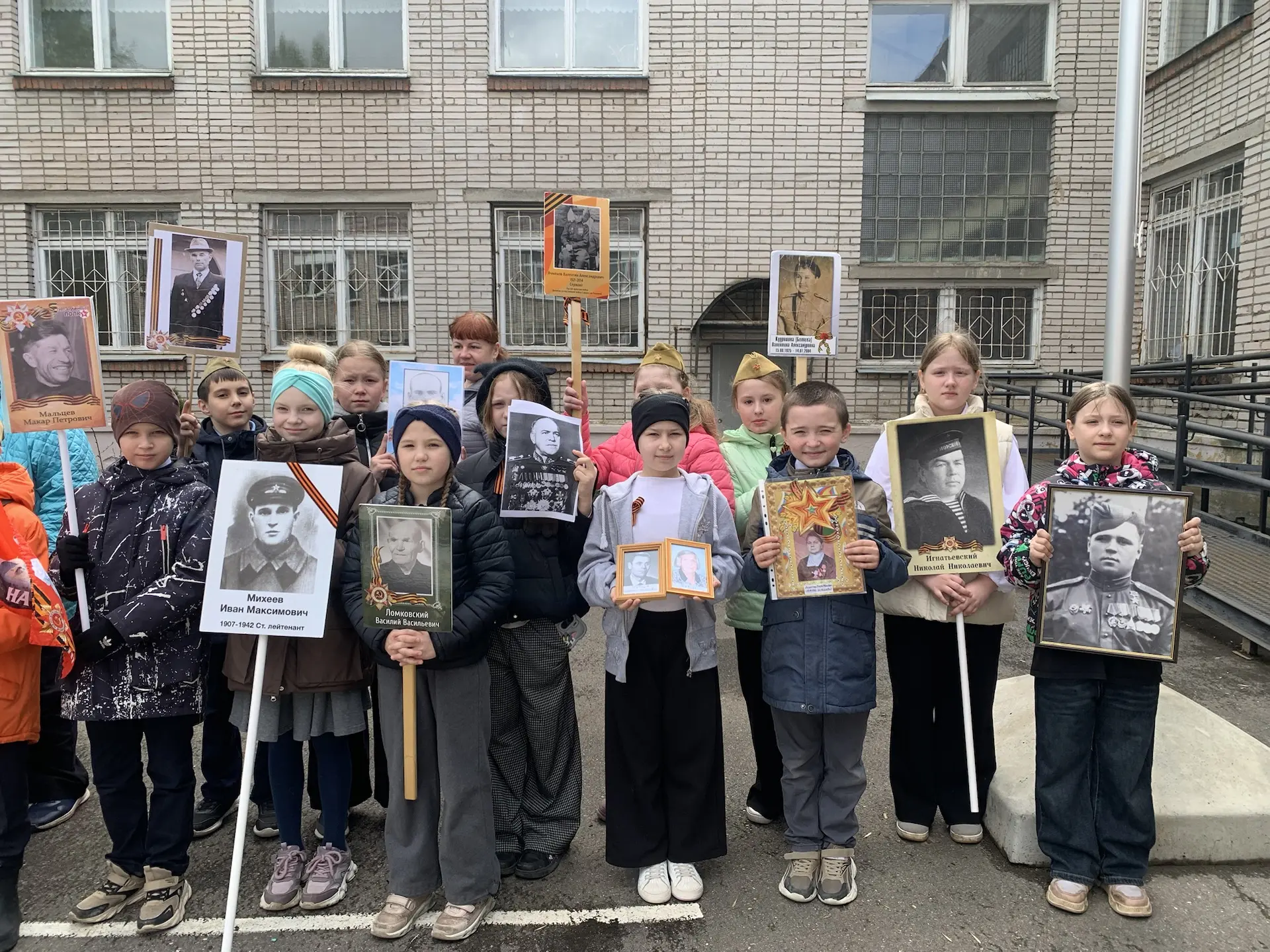 #Школа22 #ТакойДень  🇷🇺Сегодня в школе прошла торжественная линейка и памятное мероприятие в рамках 