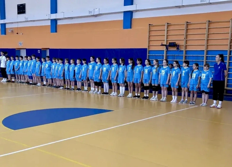 🏐 В нашей гимназии зажигали звезды волейбола! 🔥  Друзья, у нас потрясающая новость! В стенах гимнази