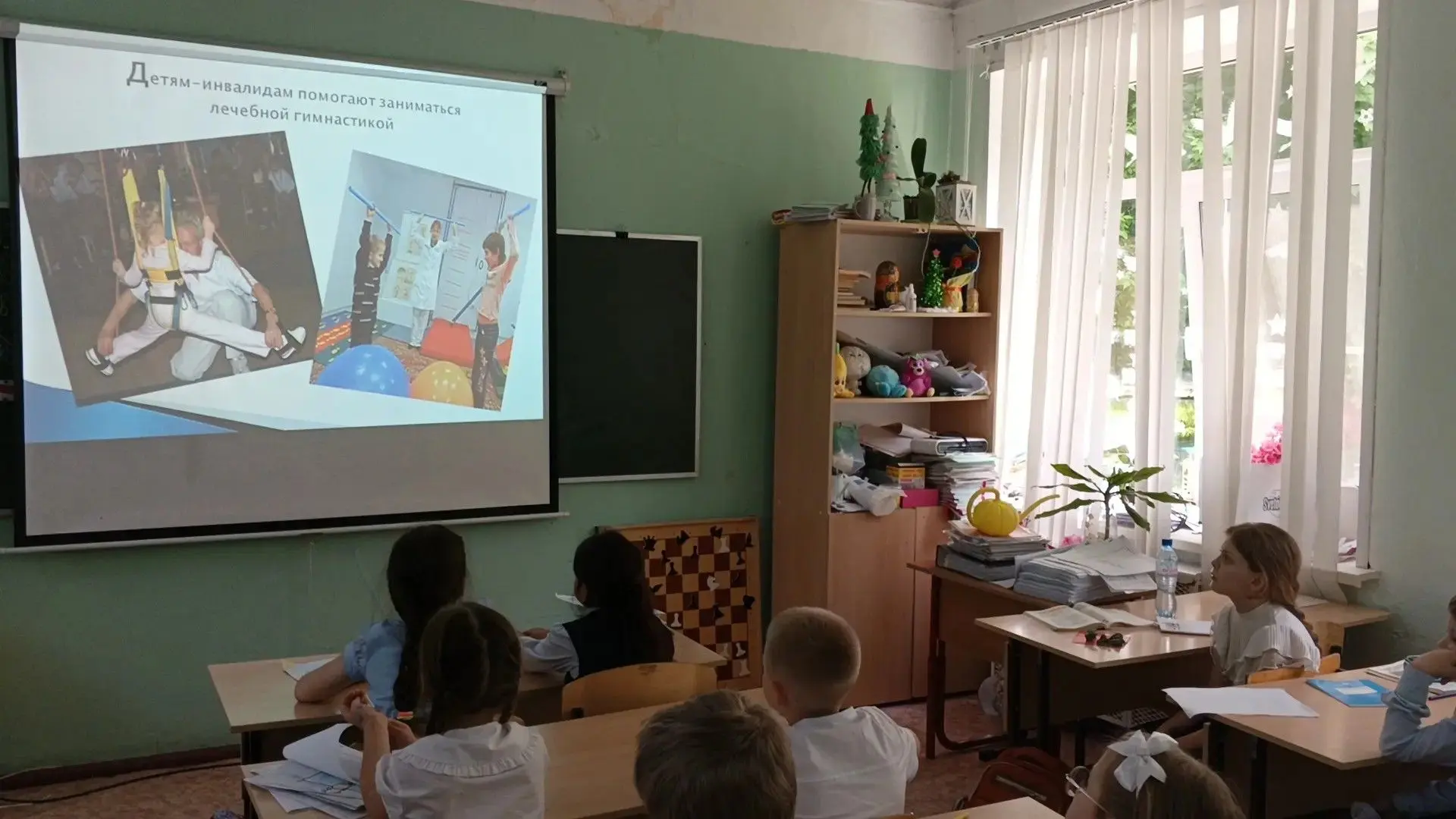 Для учеников начальной школы МБОУ "Лицей Климовска" прошли мероприятия в рамках Урока добра! Вместе 