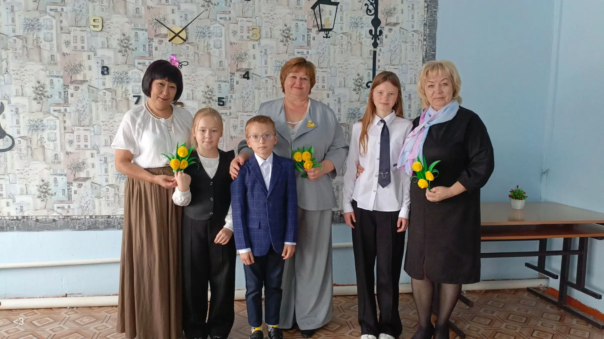 В День учителя — наша школа присоединилась к акции #Благодарю.