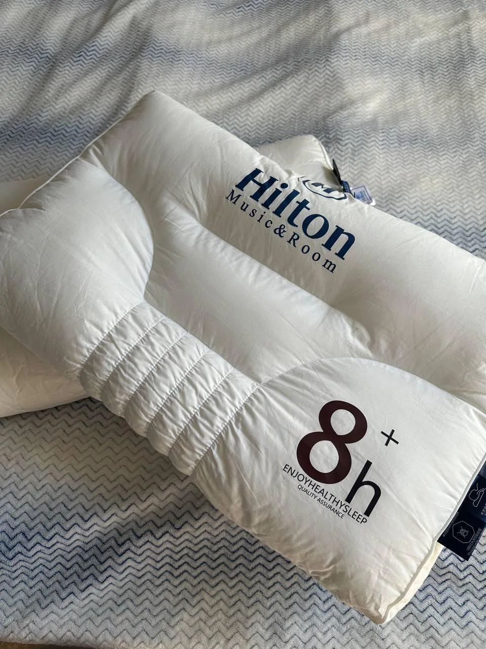 Подушки Hilton - 

Роскошная классика дорогих отелей у вас дома - вот так бы описала наша ученица Ан