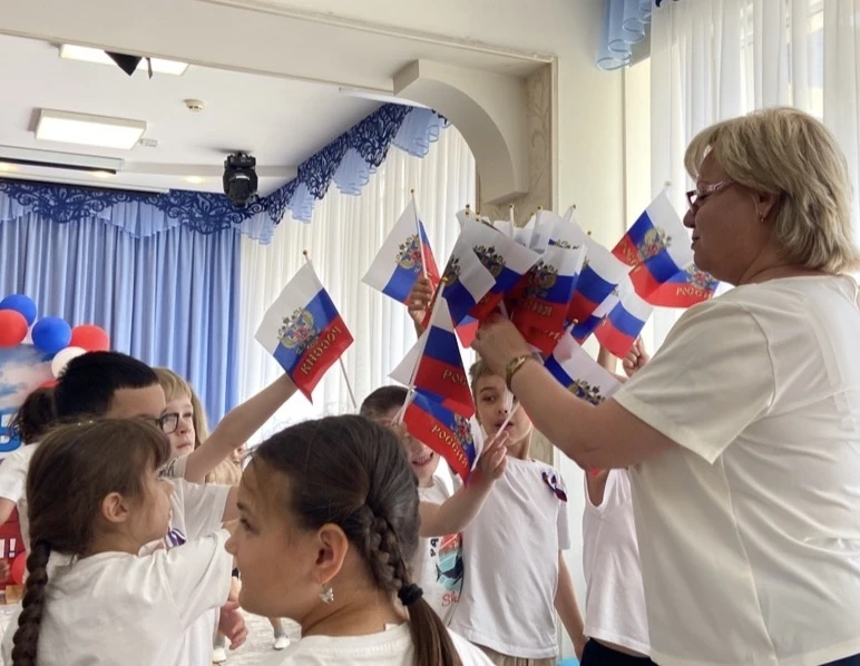 🇷🇺С Днём России!

В этот день хочется пожелать нашей необъятной Родине процветания, стабильности и