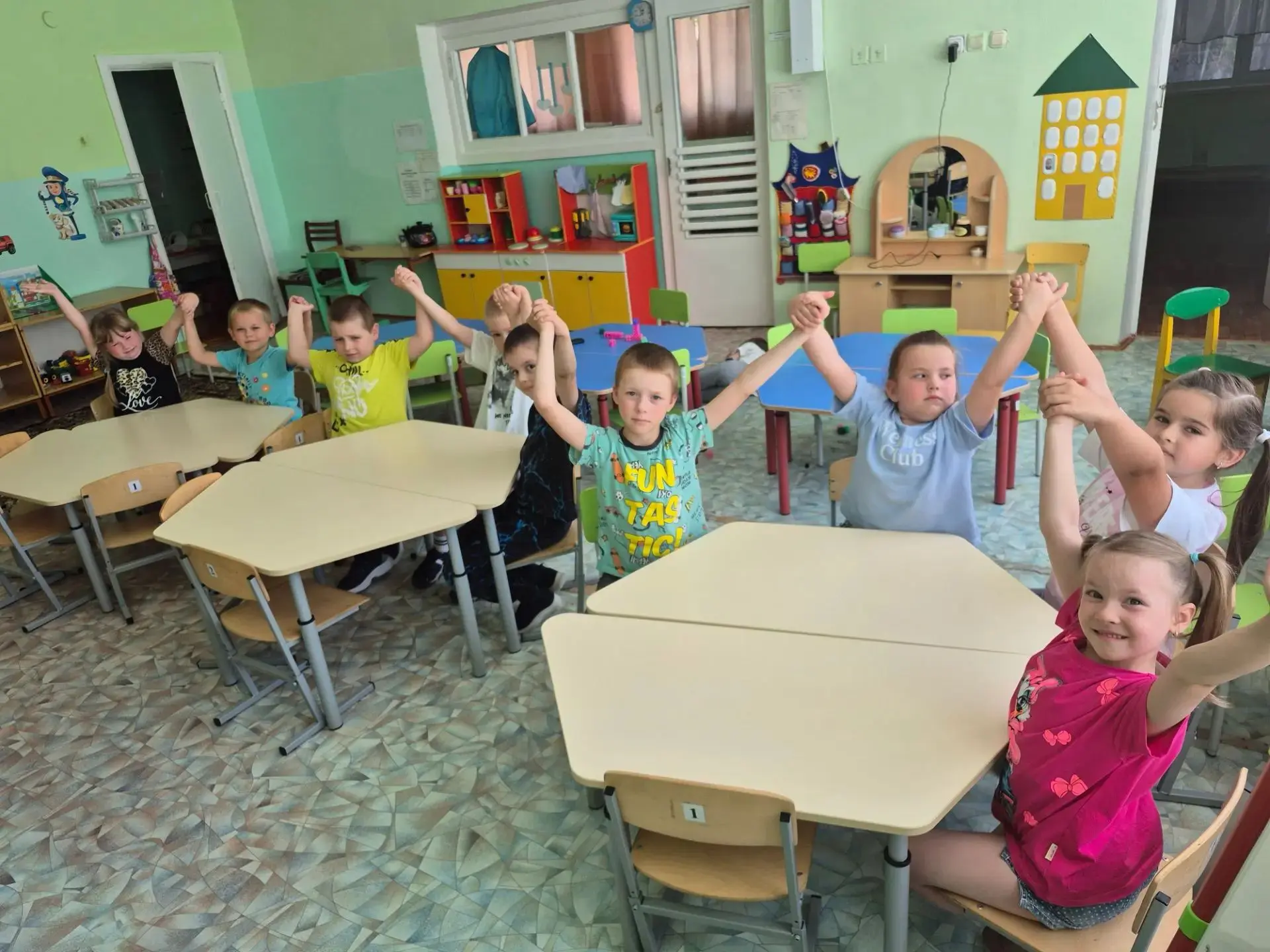 🌼В старшей и подготовительной группах прошло занятие на тему «Семейные❤️ ценности и традиции». Ребя