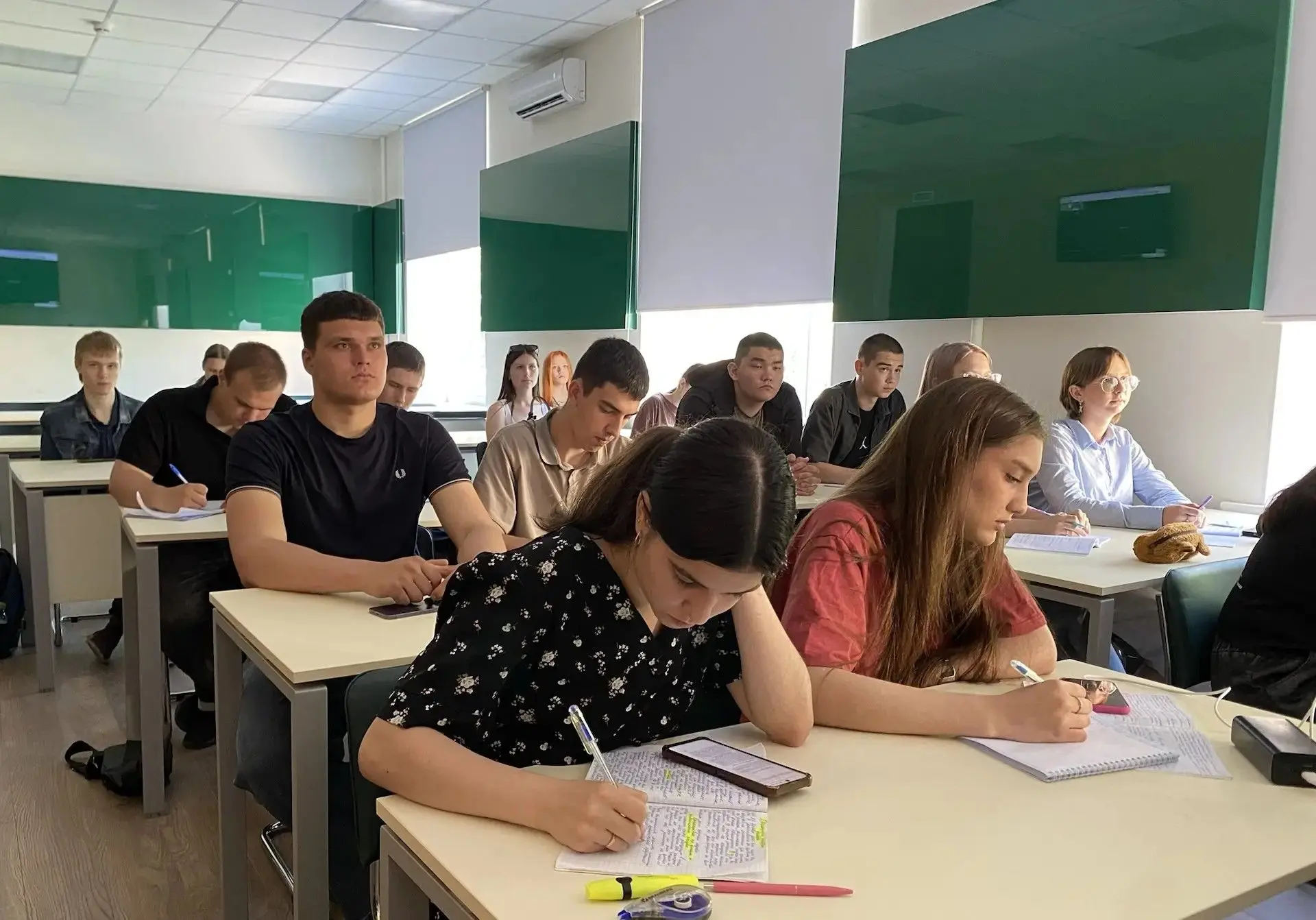 Студентам рассказали о Платформе университетского технологического предпринимательства #АП  Проект М