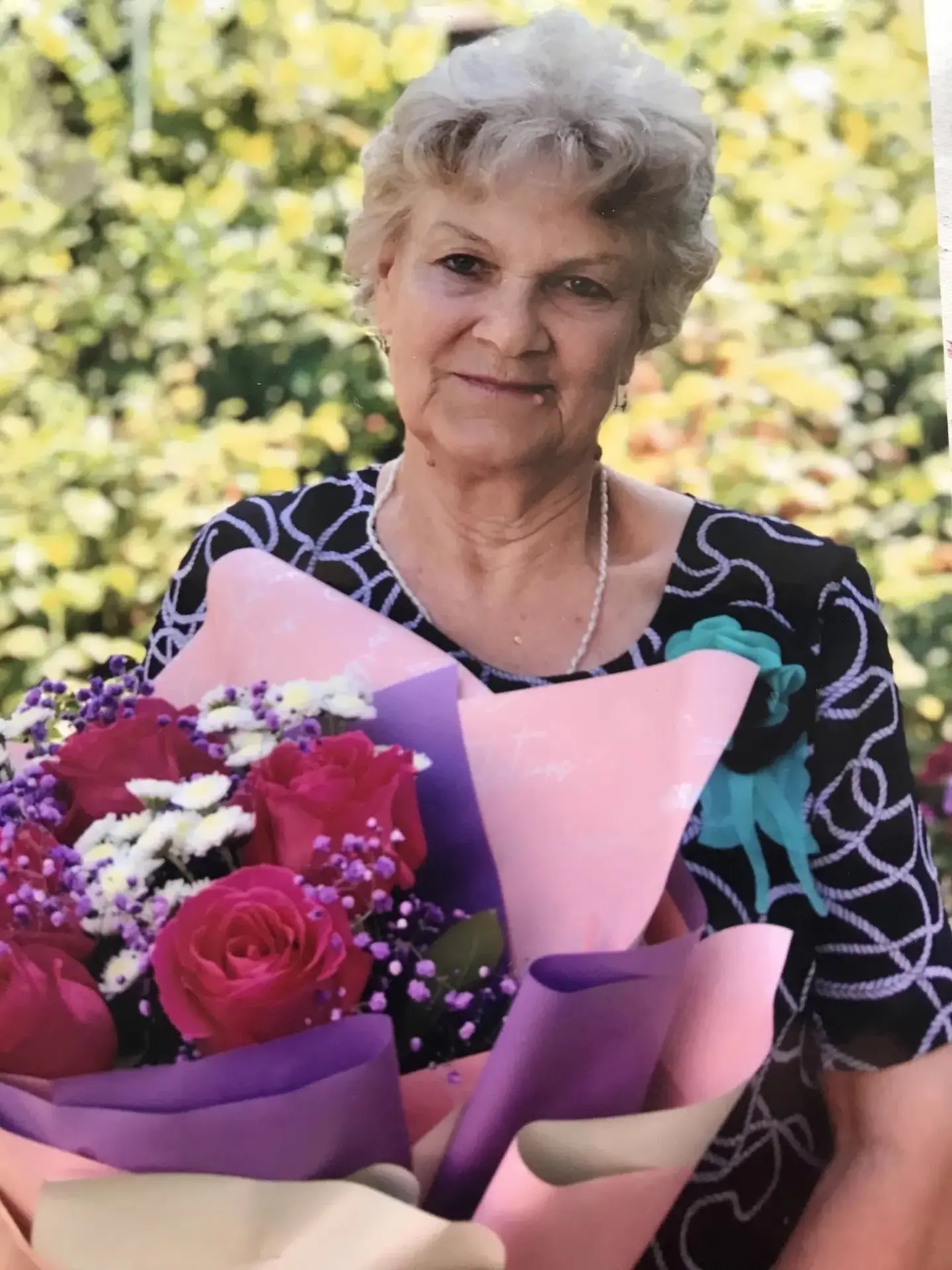 С глубоким уважением и любовью: наша школа поздравляет с 80-летним юбилеем Анну Федоров...