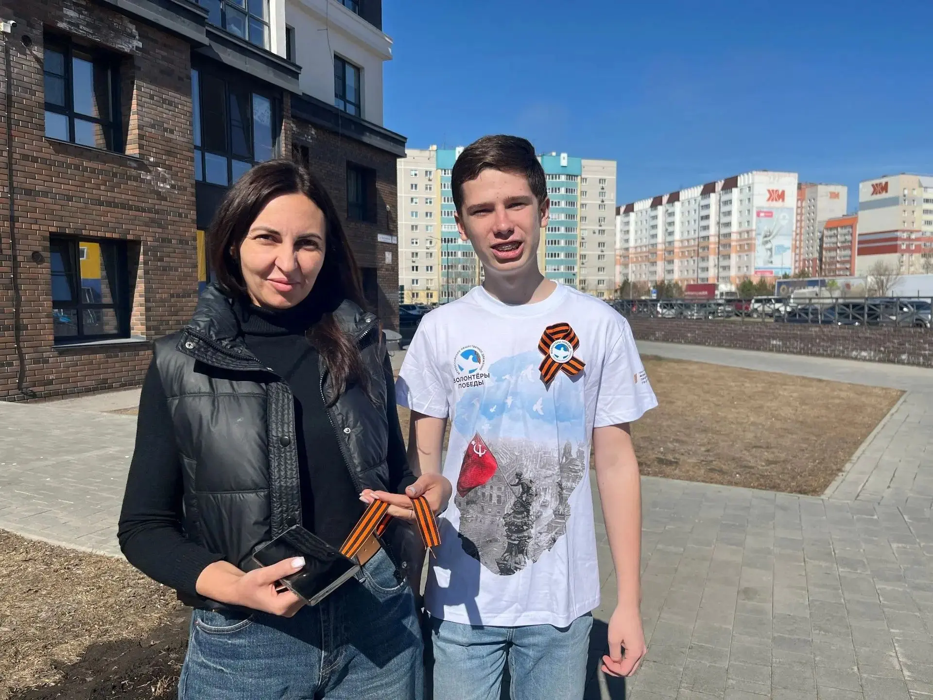 #помним   🎗️ В одном строю с Победой   В нашей школе проходит акция «Георгиевская лента».   Для нас 