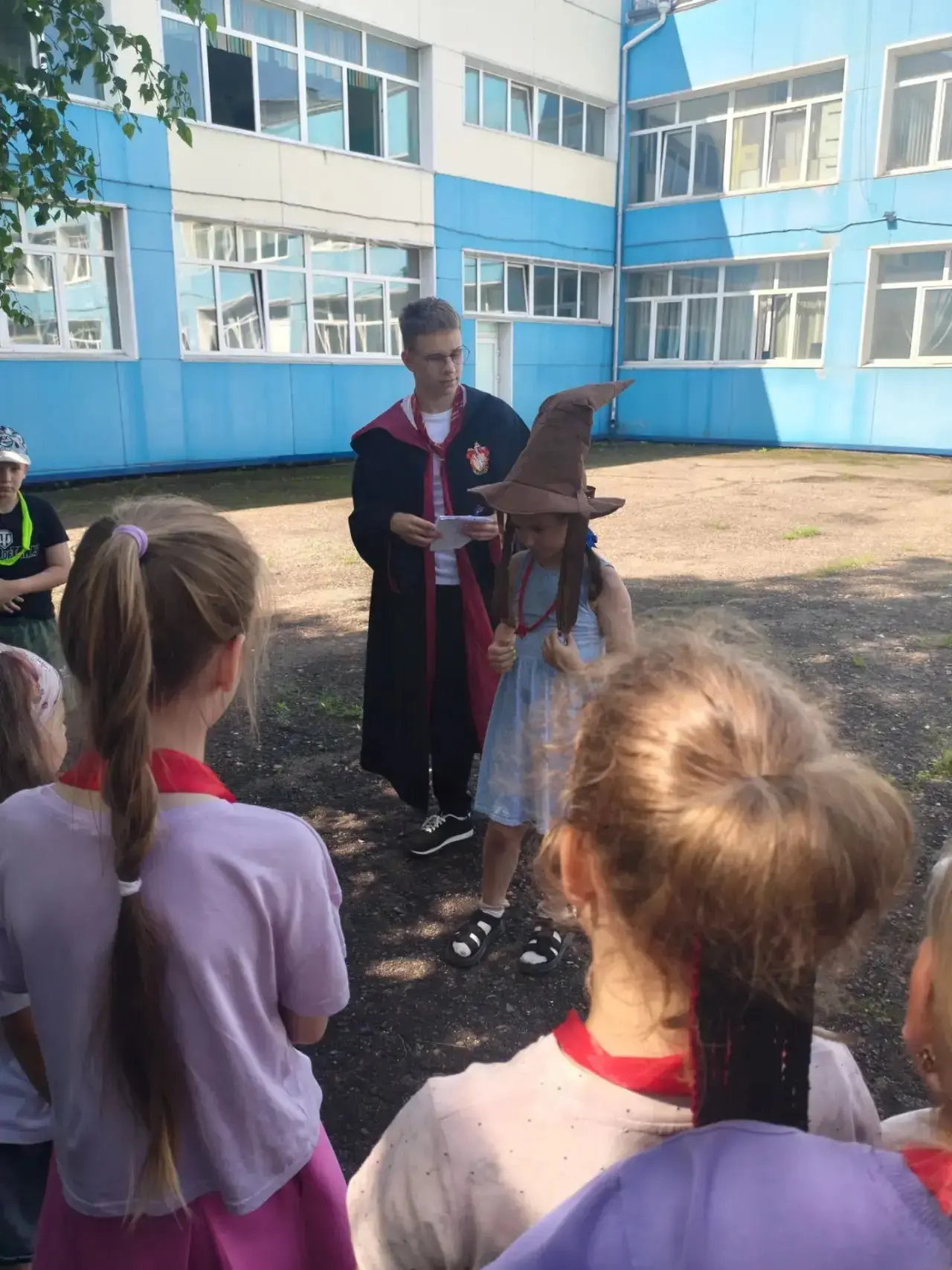 Всем привет ! 👋 

Пришкольный лагерь «Дружба» День 14. День путешествий в мир фантастики.

📚«День 