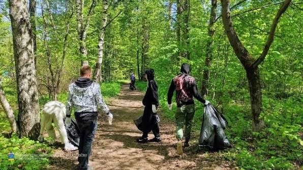 Жителей Калининградской области зовут на субботник, чтобы они помогли очистить берега реки Лавы.   📆