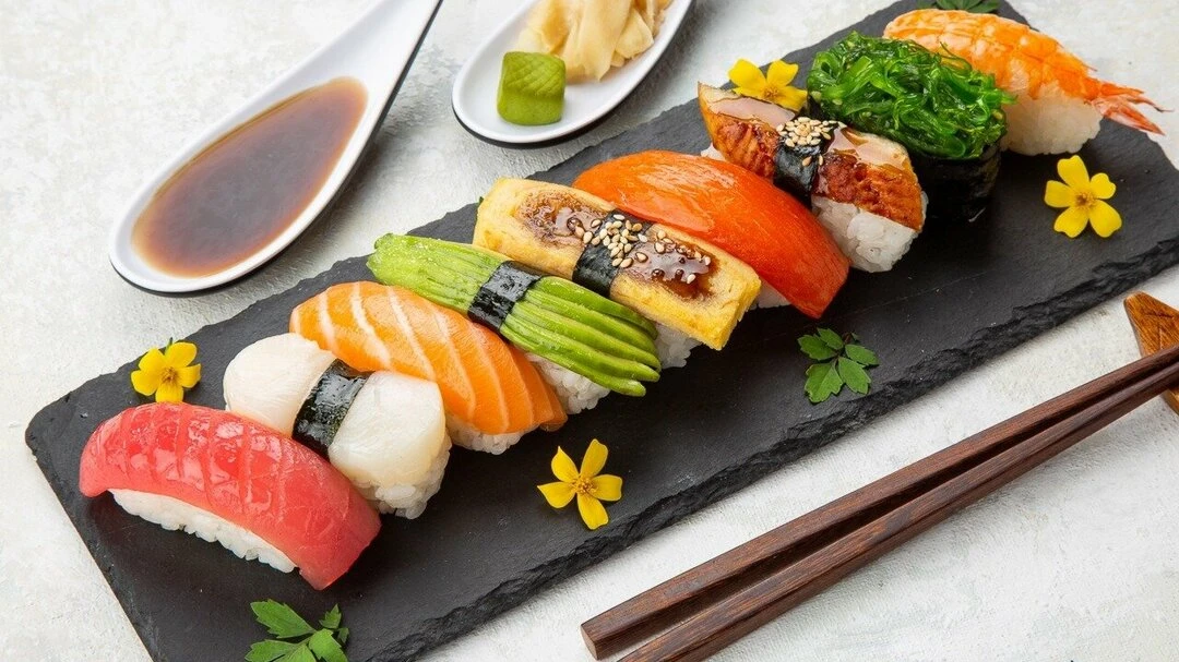 Суши и роллы на любой вкус!
