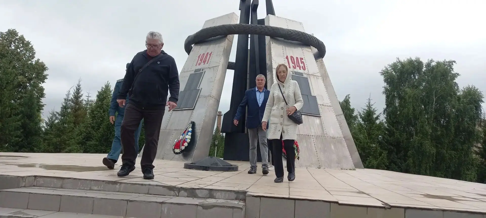 🇷🇺 22 июня — День памяти и скорби

Сегодня, 22 июня 2026 года, в день 85-й годовщины начала Велико