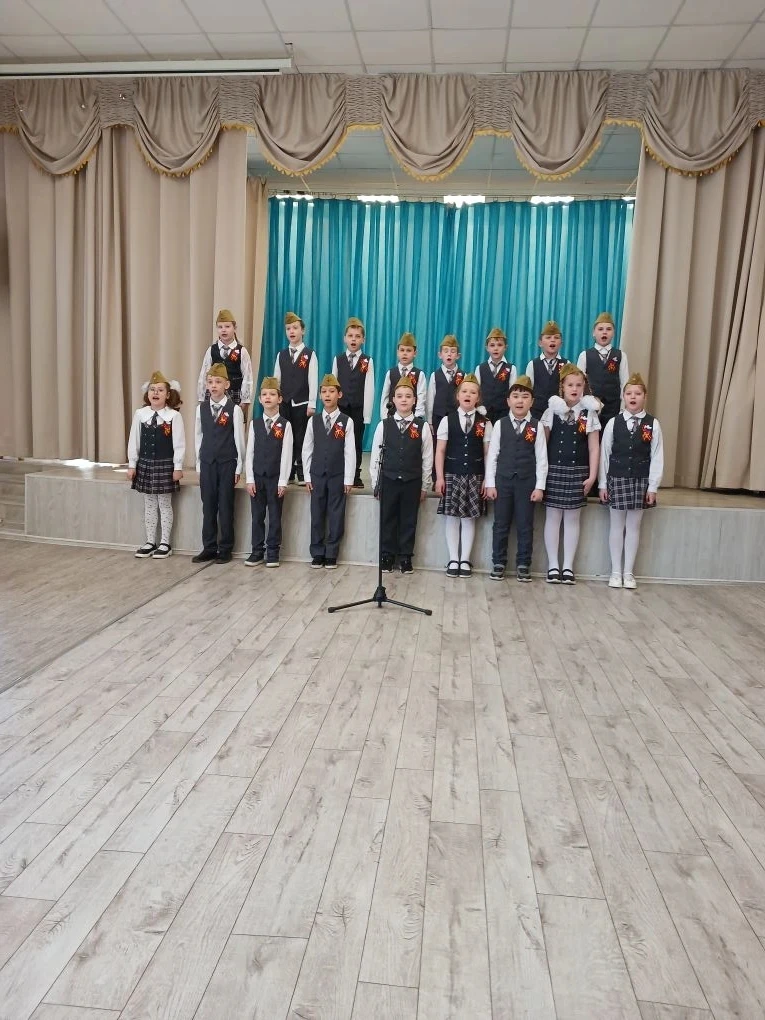 Битва школьных хоров  30 апреля в нашей школе состоялся конкурс "Битва хоров", в котором приняли уча