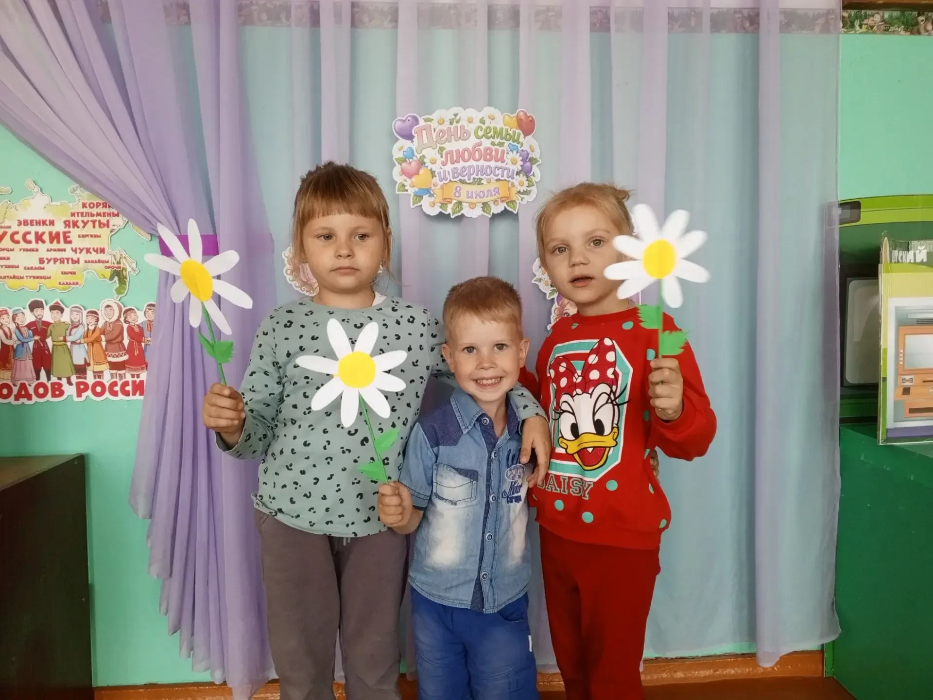 Сегодня 8 июля замечательный православный праздник День семьи любви и верности.
Дети дошкольной груп