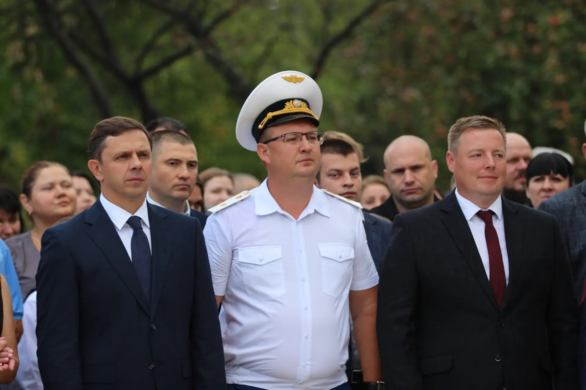 🎉 Дорогие друзья, уважаемые педагоги, родители и, конечно же, наши любимые ученики! От...