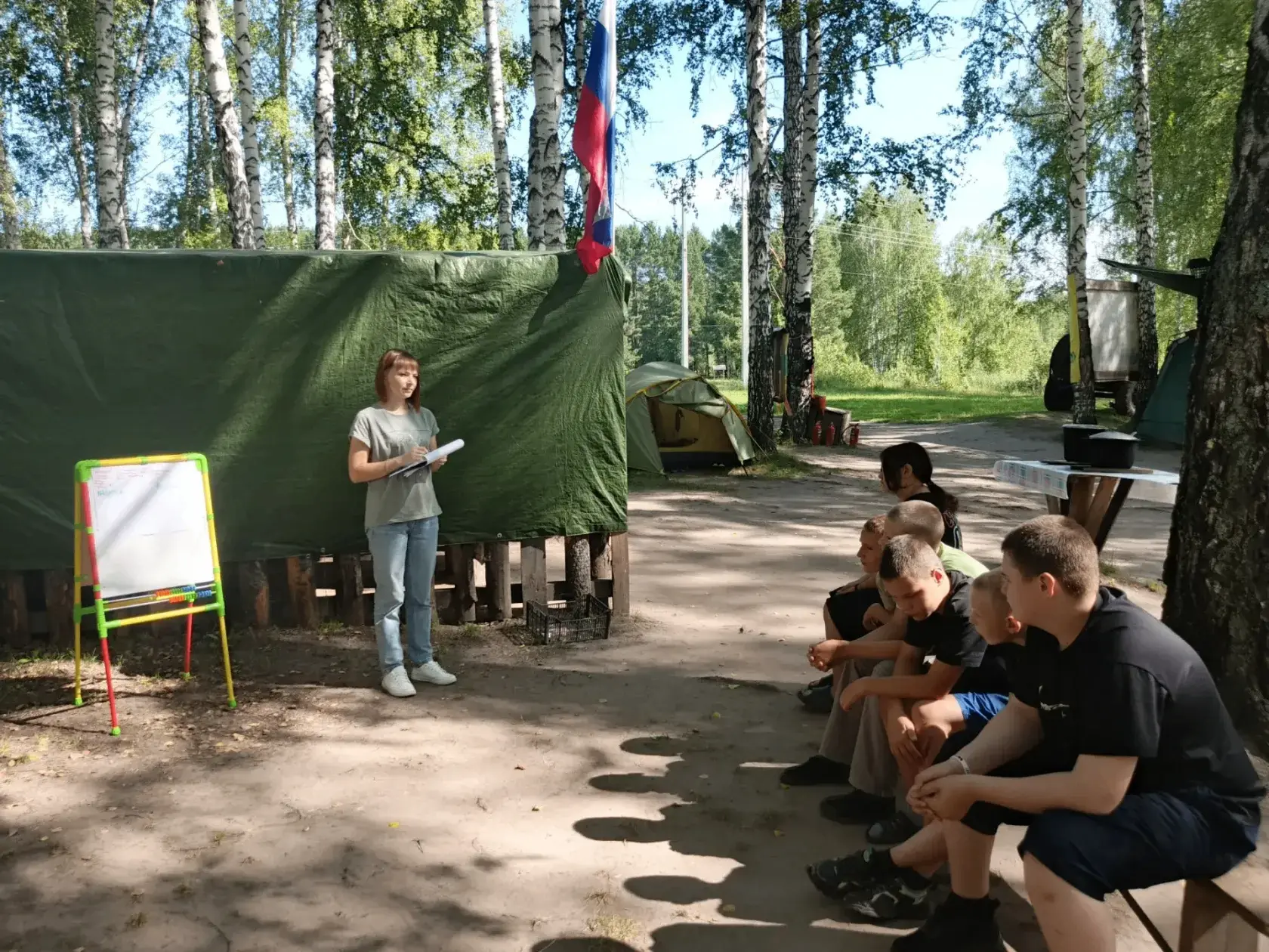 Финансовая грамотность на свежем воздухе: 
в лагере «Меридиан» прошла игра «Экономические загадки»

