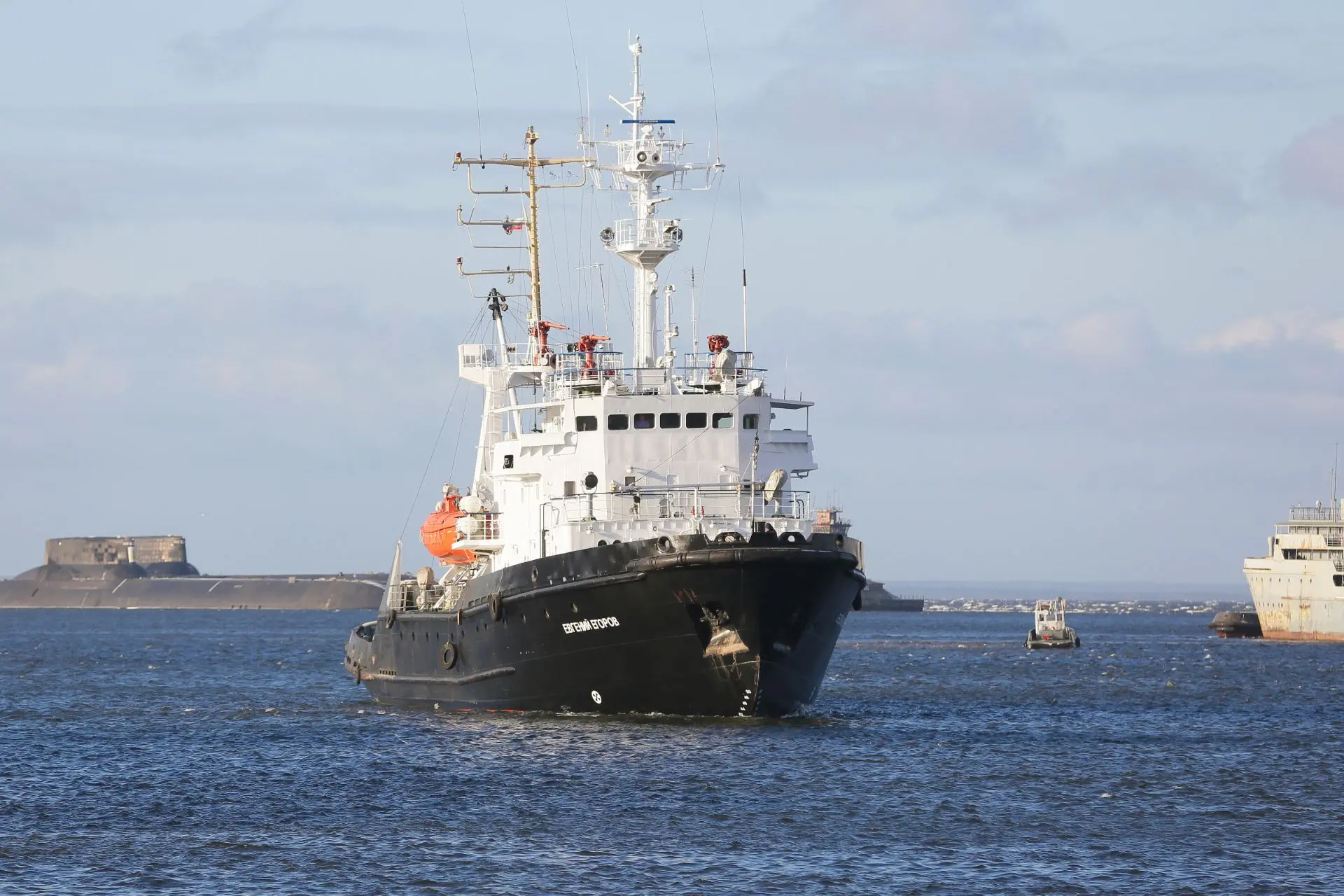 Кругосветка «Евгения Егорова»

Если суммировать морские мили, пройденные заводским дизель-электроход