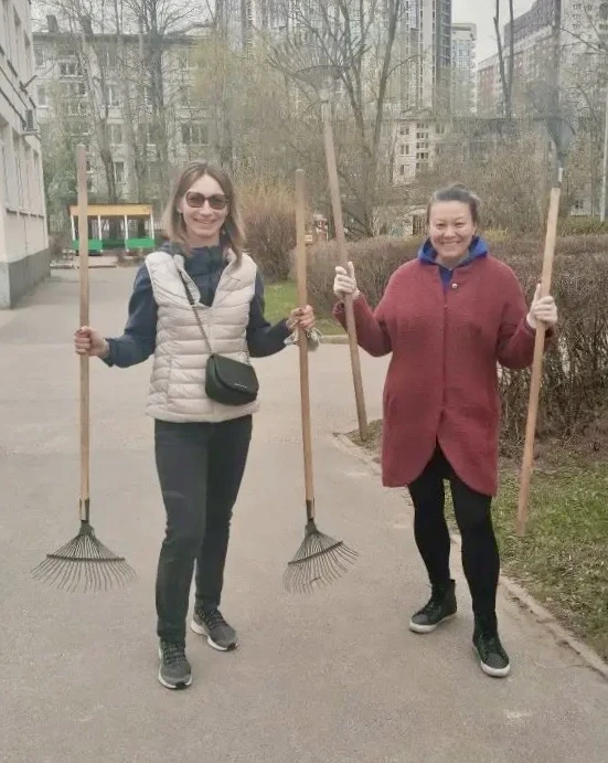 В эту субботу в нашем детском саду прошёл традиционный субботник🍀
Педагоги, родители и, конечно, са