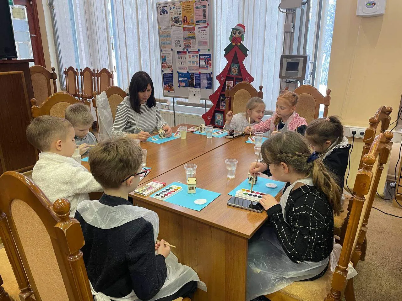 Ученики 1Г посетили Центральную городскую деловую библиотеку 📚🏛  Вместе с классным руководителем Шуп