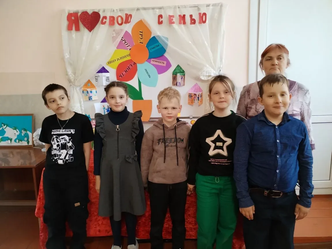 Час добра и уважения прошел  в Мутасьевской библиотеке.     К этому мероприятию была оф...