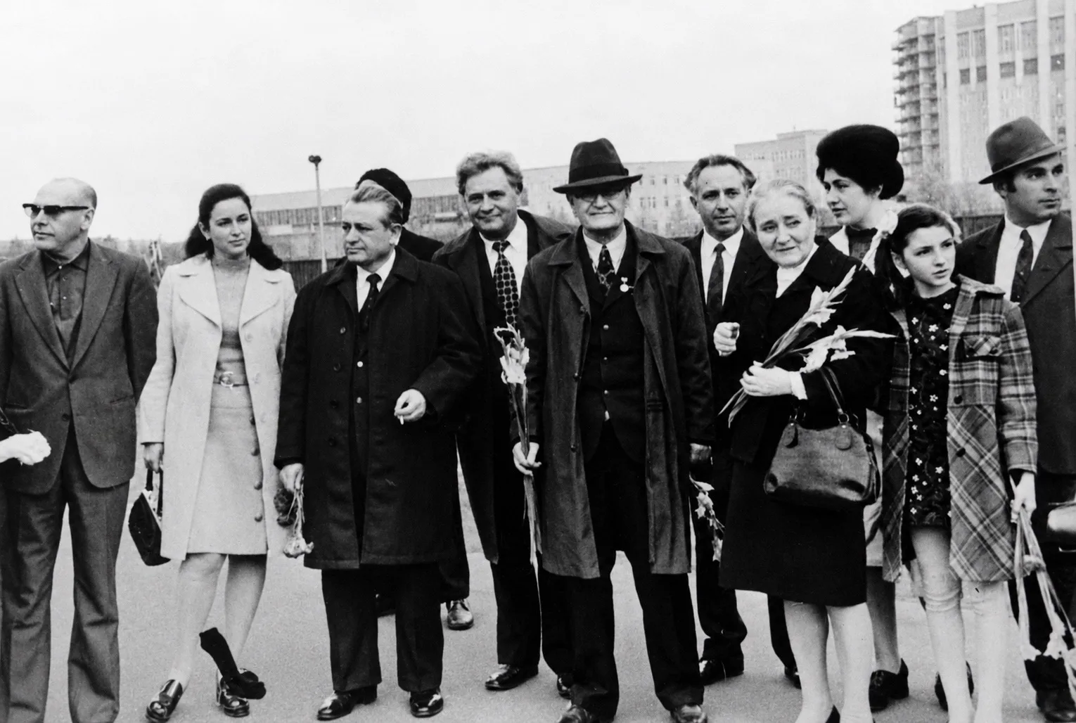 Уникальное фото: Писатели Северной Осетии 
С.Кайтов, Р.Хубецова, Д.Темиряев, З.Хостикоева, А.Чеджемо