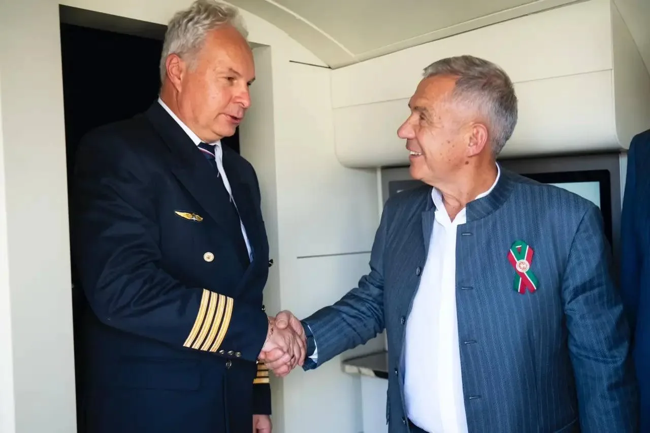 ✈️ В Казани открылся интерактивный музей на борту Ту‑144 — церемонию провёл Рустам Минн...