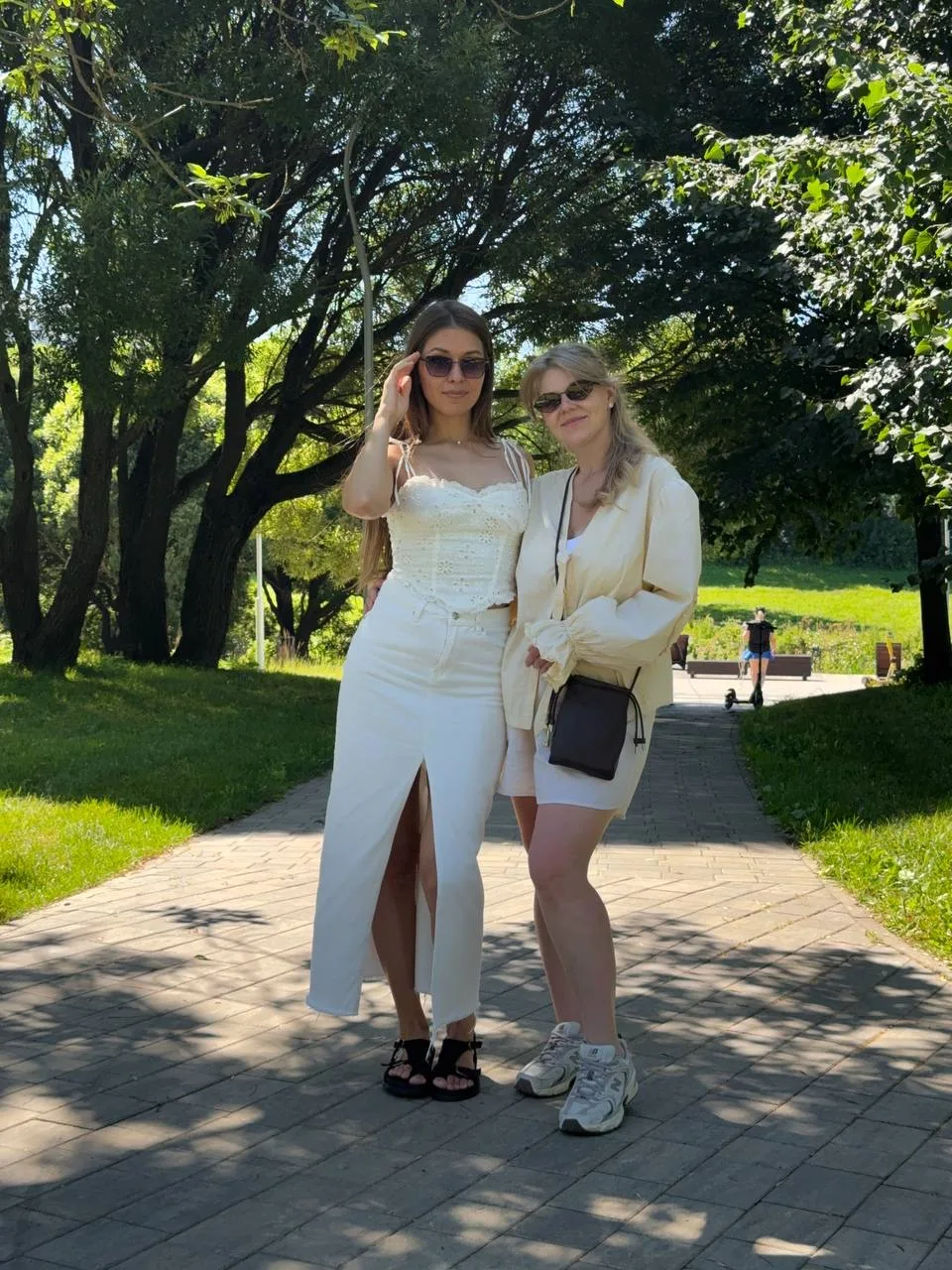 Нагулялись сегодня с подружками🤪 я вообще не помню, чтобы я столько шагов проходила)