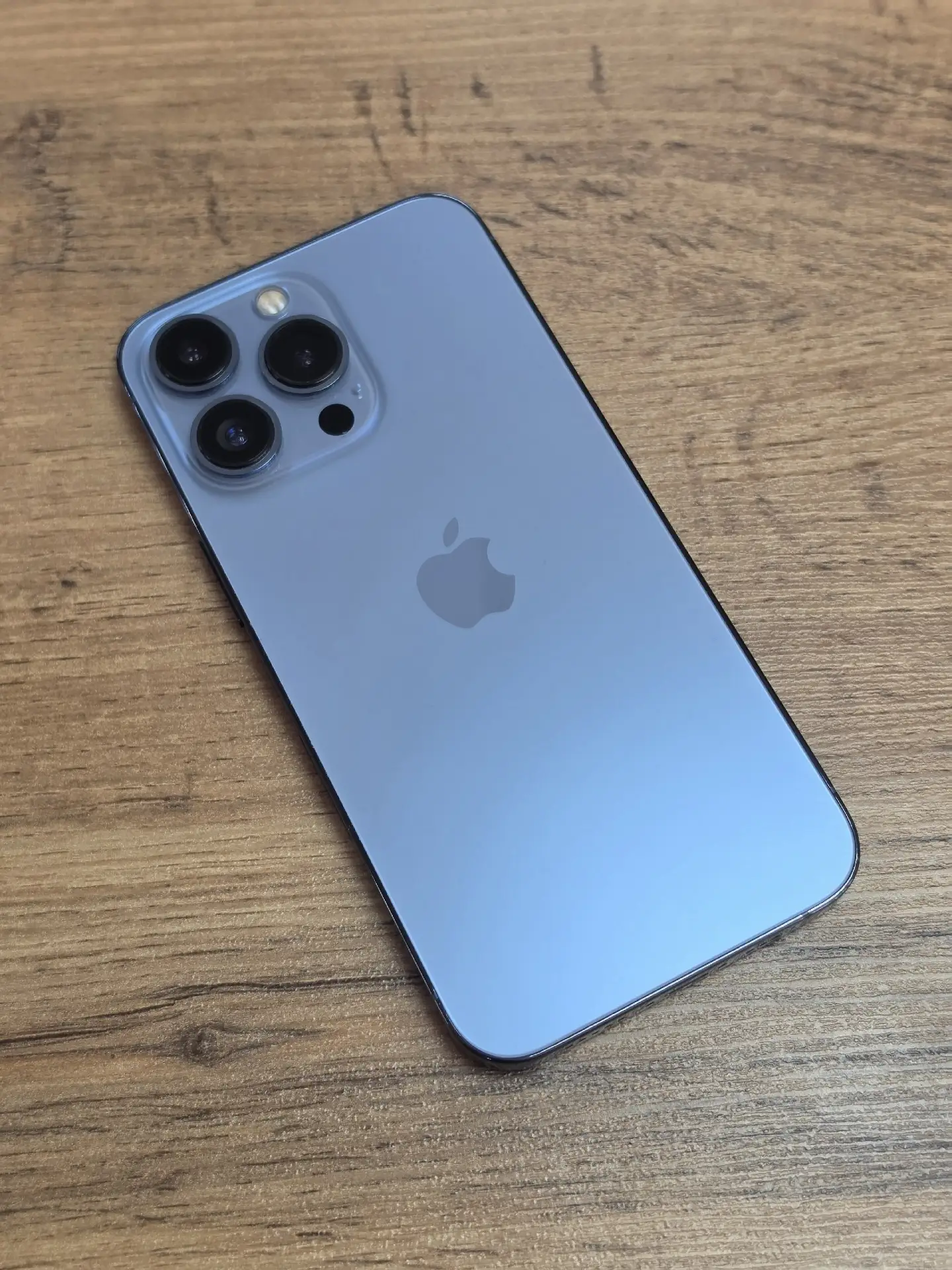 IPhone 13 Pro 128 GB в голубом цвете