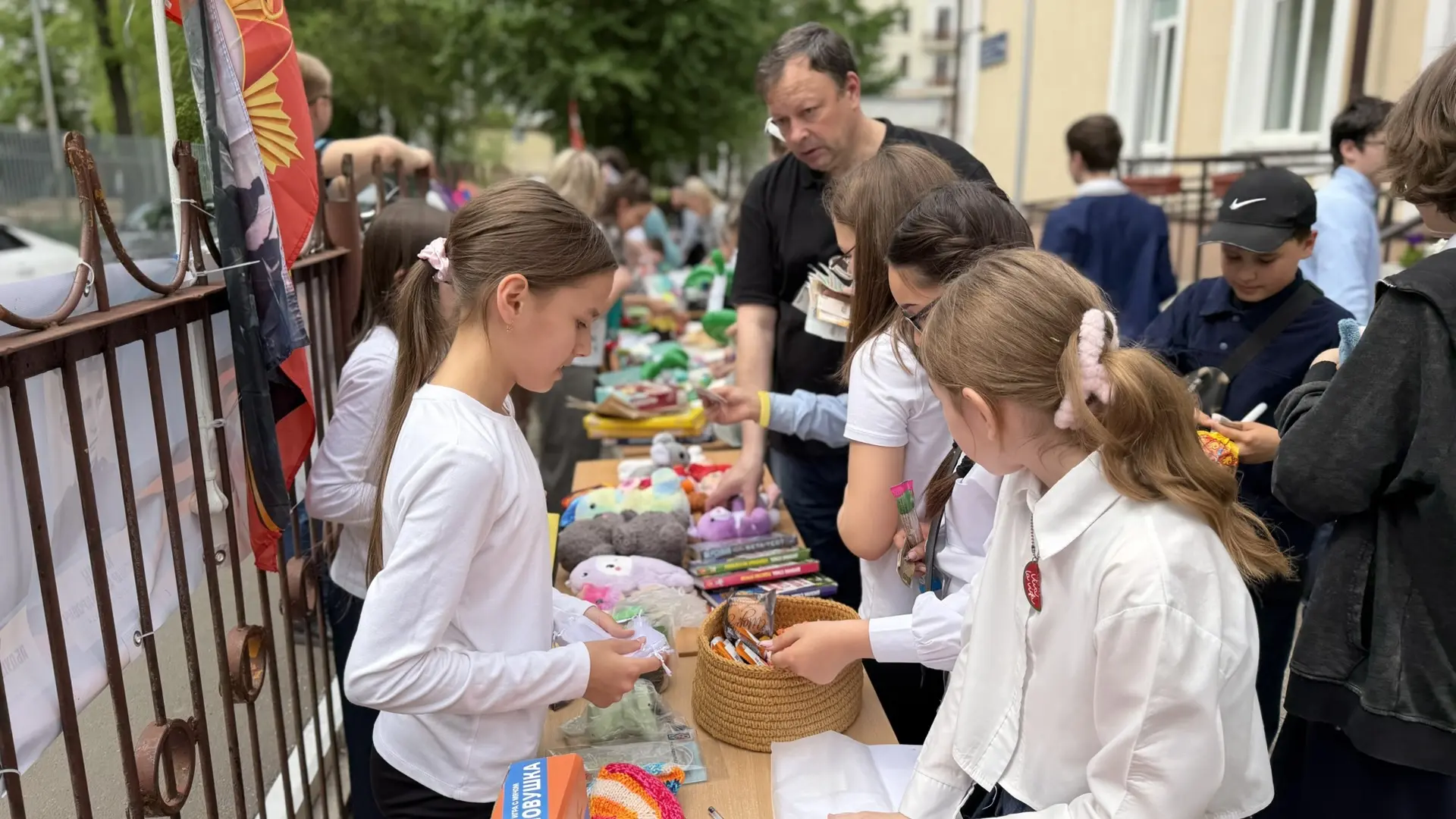 В пятницу прошла наша благотворительная ярмарка! 🎉