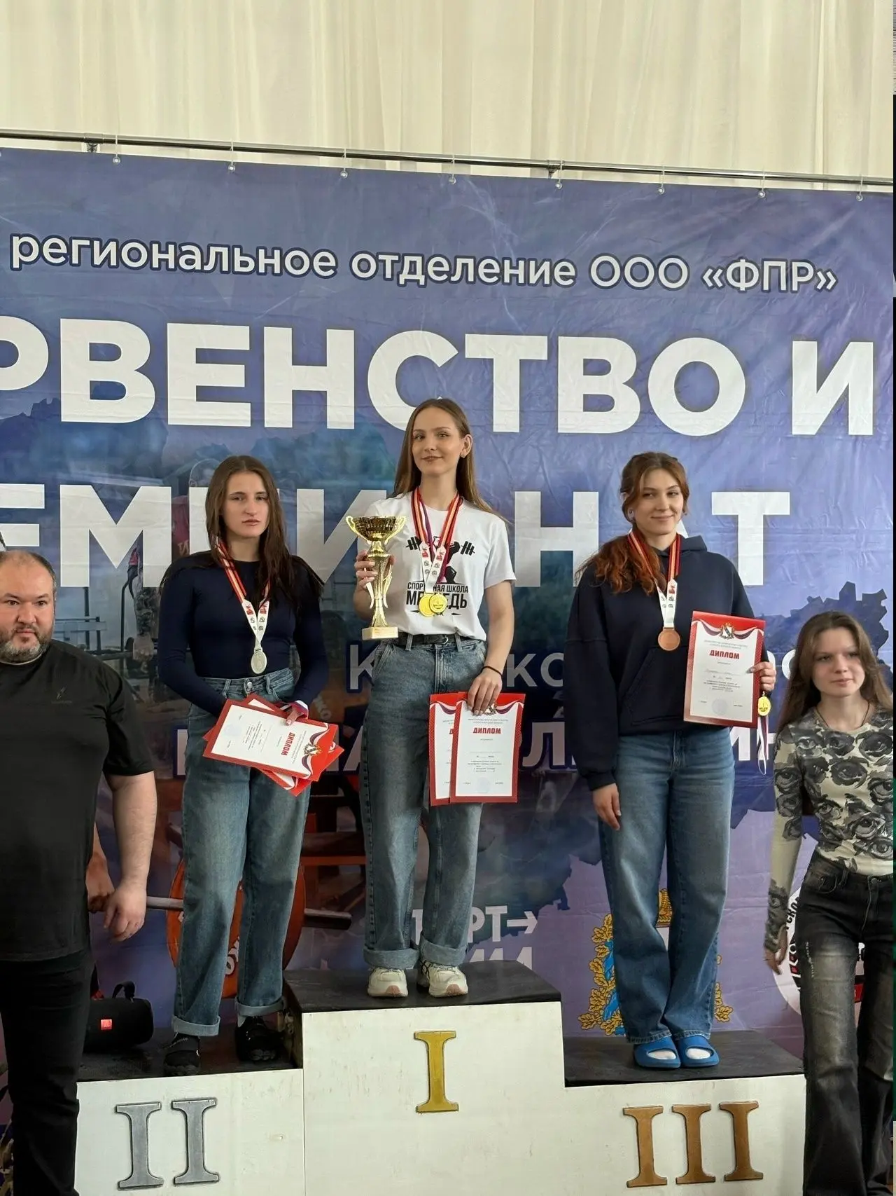 ✅ Наши тренеры. "О тех, кто ведёт к победам!" 🏆💪 Сергей Владимирович Азаров, тренер‑п...