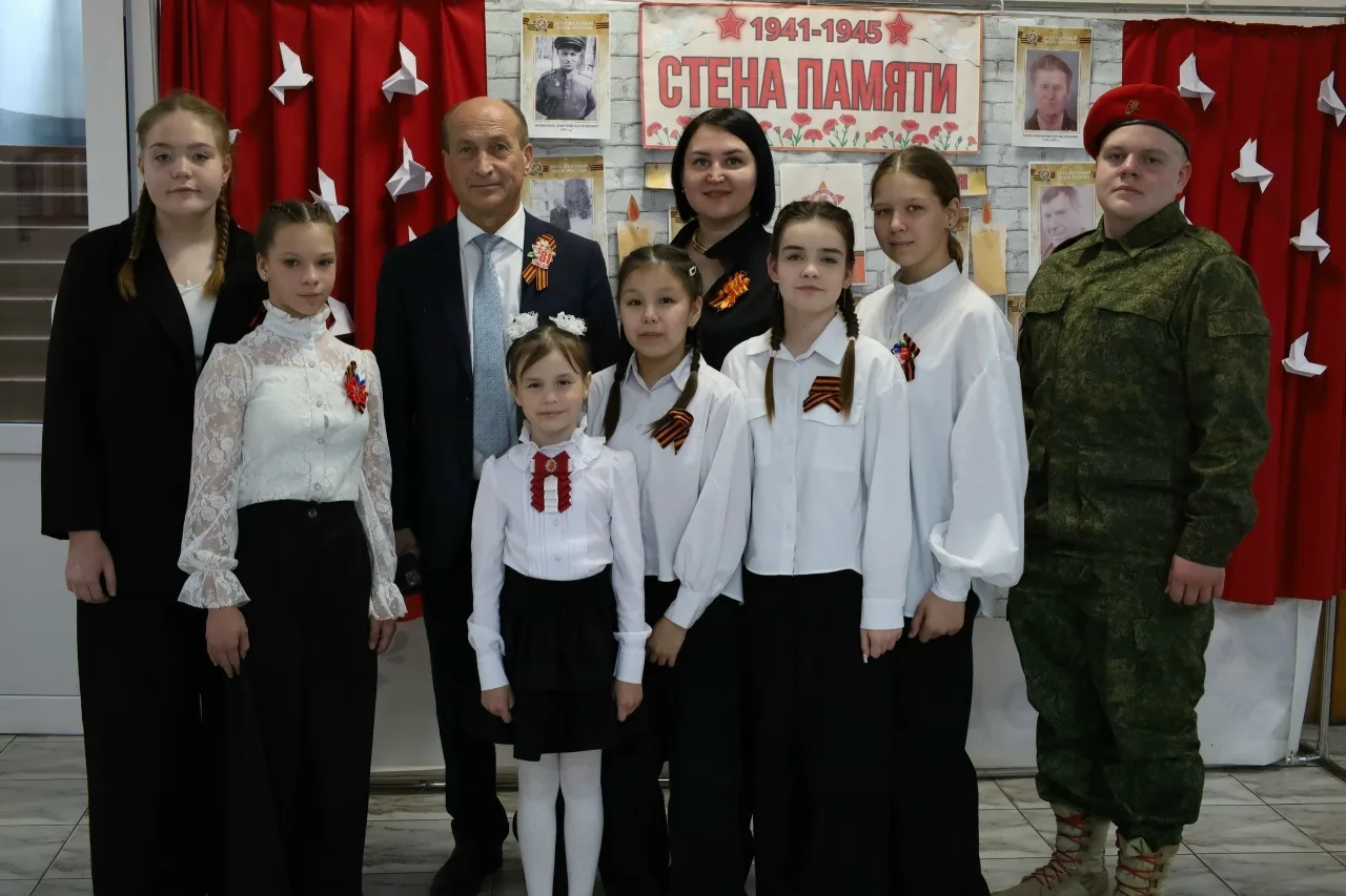 🤝 В канун Дня Победы для школьников из Кинельского района провели телемост с ровесника...