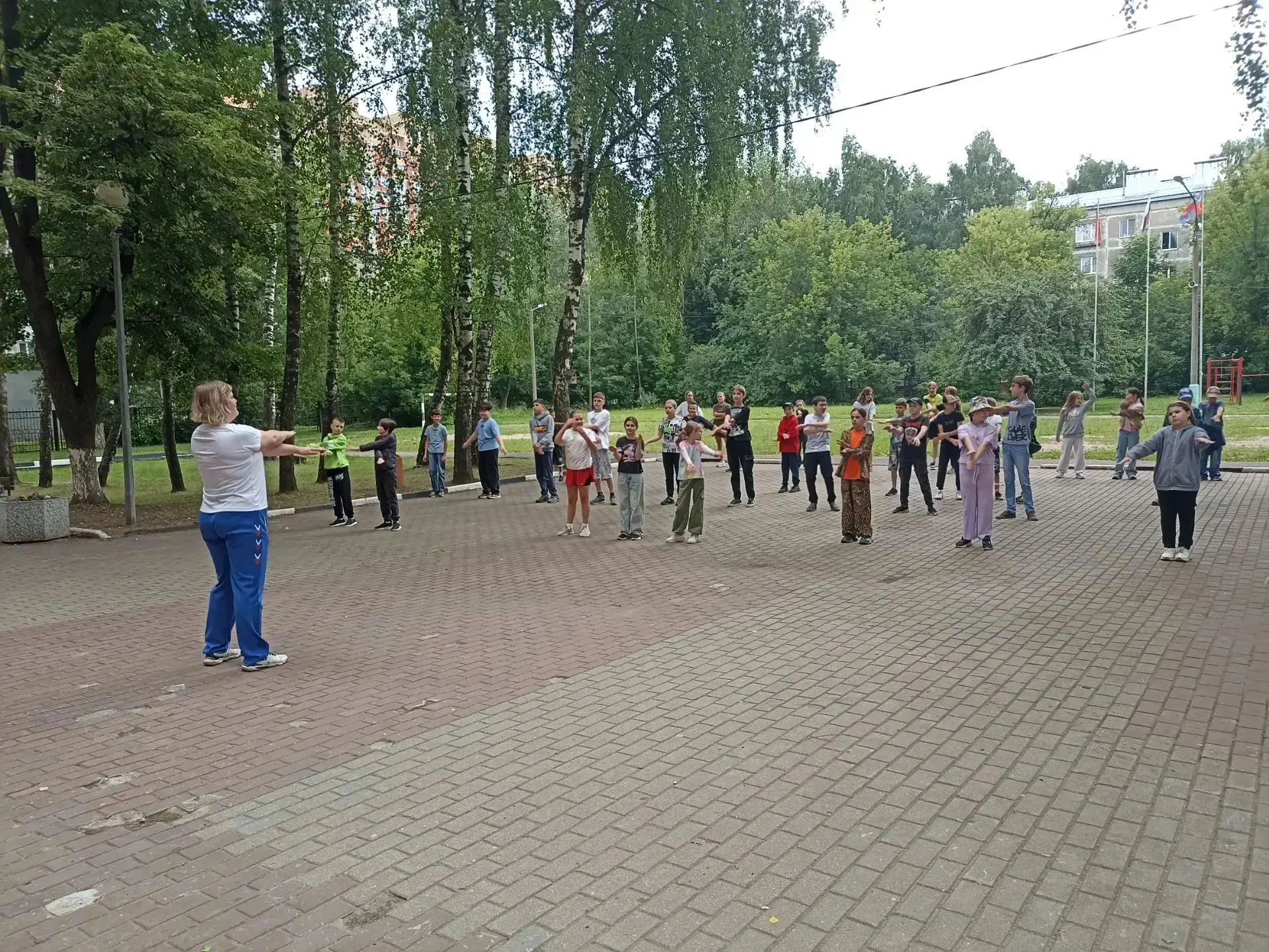 ☀️ Отличный день начинается отлично! Прекрасная погода вдохновила ребят на энергичную утреннюю заряд