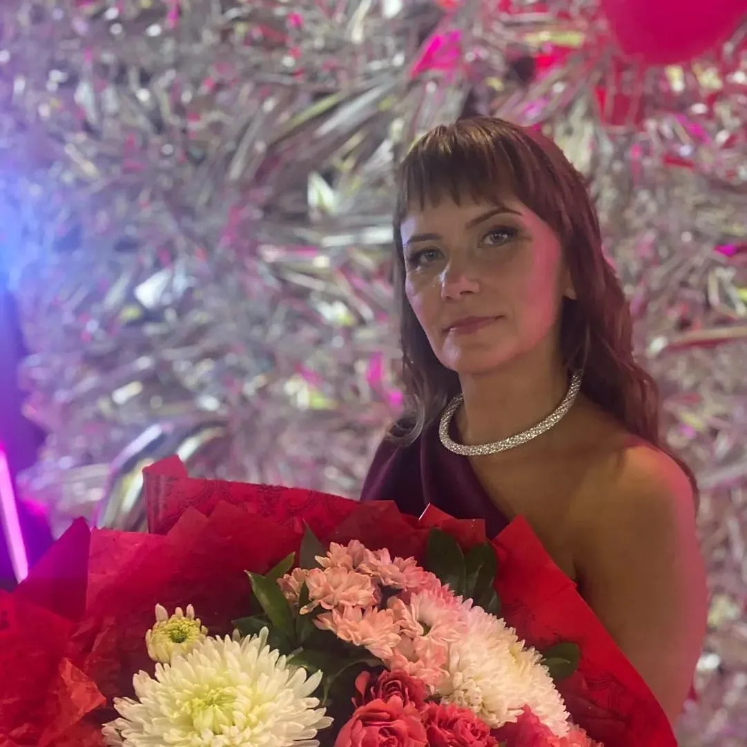 🎉 Поздравляем с днём рождения нашу замечательную коллегу Арину Сергеевну! 🎂  🌹🌹🌹🌹