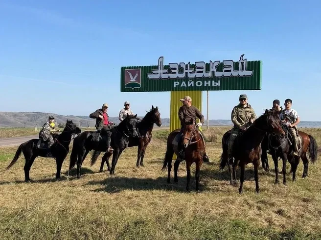 👍12 всадников из Татарстана проделали путь до Башкирии верхом