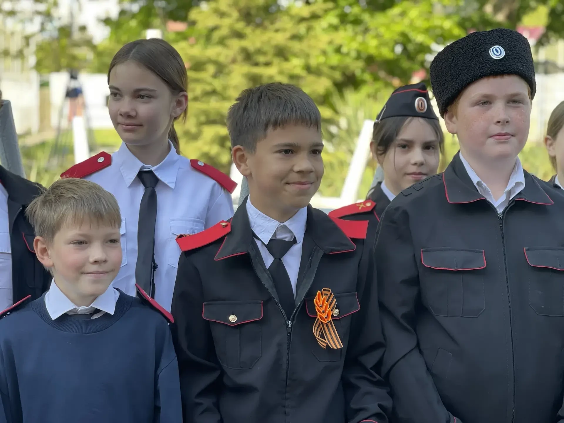 🇷🇺19 мая - День детских общественных организаций России  В школе прошла торжественная линейка, посвя