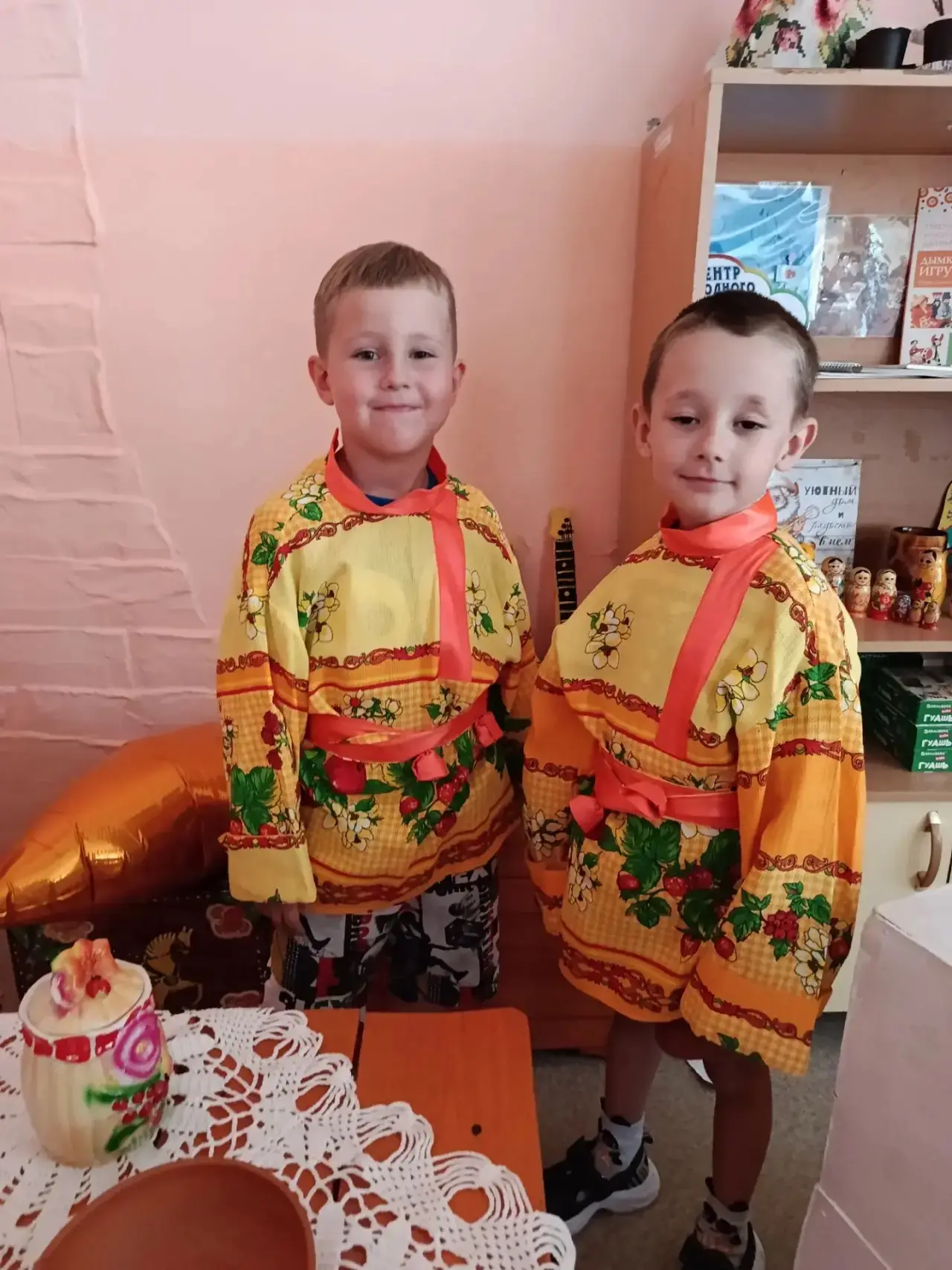 ДЕНЬ РОССИЙСКОГО ФОЛЬКЛОРА

Что делали?
🤱 Убаюкивали воображаемых малышей под настоящие русские кол