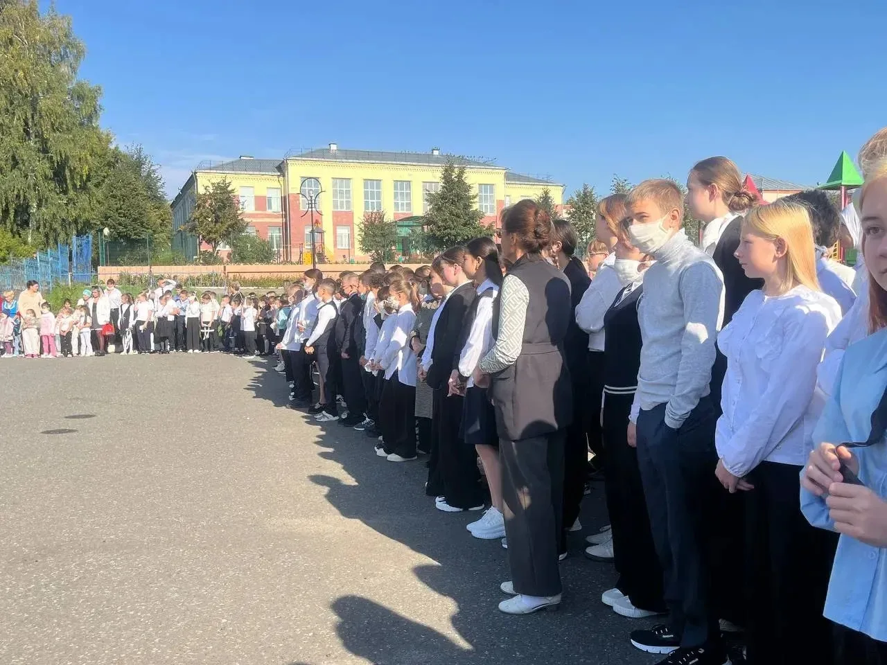 Безопасность в наших руках: в школе прошли плановые антитеррористические учения
