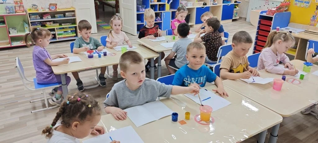 В группе "Почемучки" продолжается изучение насекомых🐛🦋🐞🐝. И сегодняшнее занятие был...