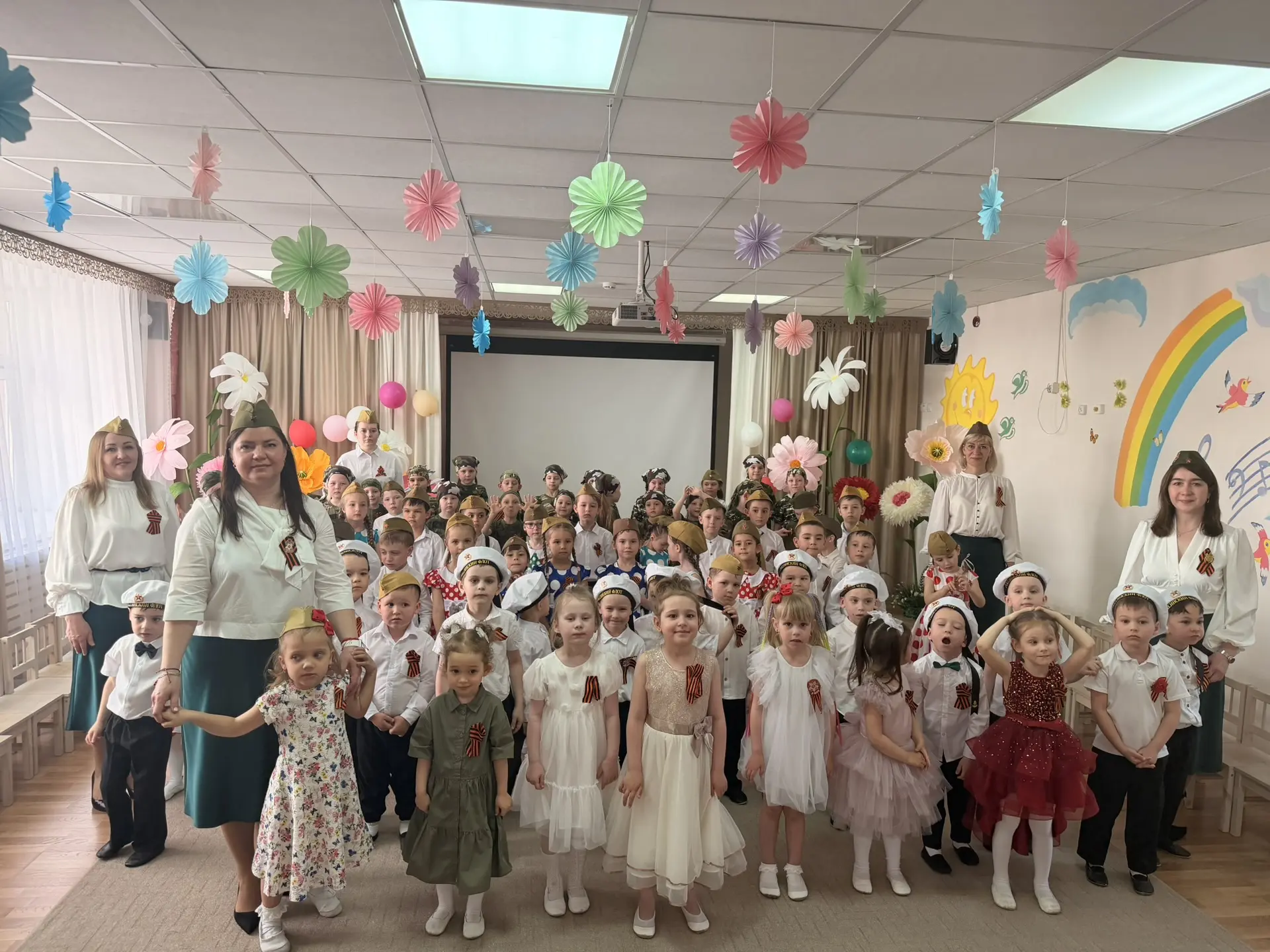С Великим праздником - с Днём Победы🇷🇺🪖🥰
В нашем детском саду прошёл праздничный концерт, посвящ