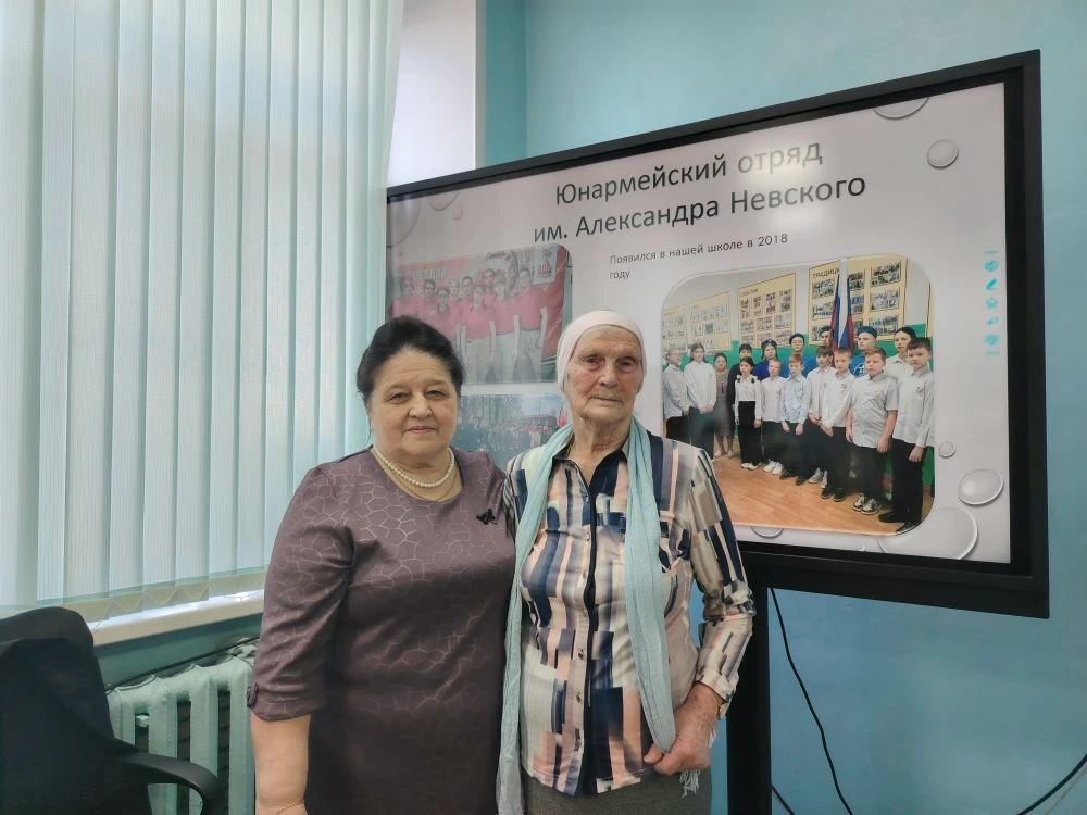 Сегодня, 19 марта, в нашей школе прошло заседание президиума районного Совета ветеранов...