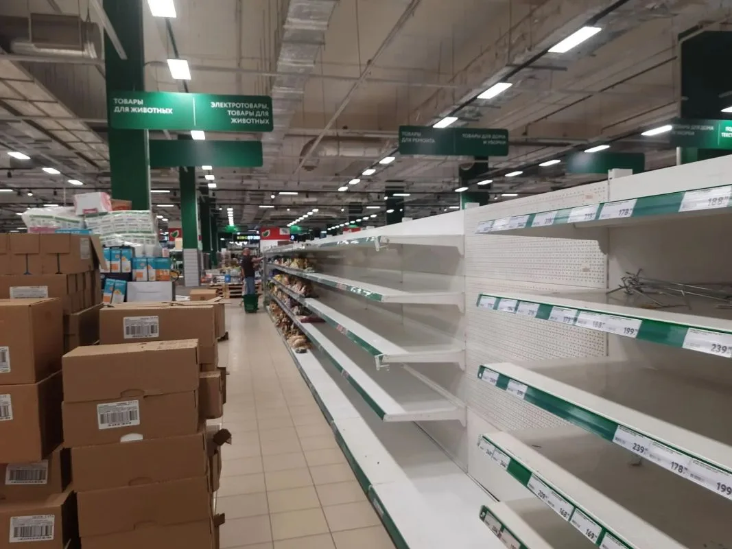 «Лента» скупает конкурентов, в преддверии выборов, пособия, соседские тараканы и другие новости 27 и