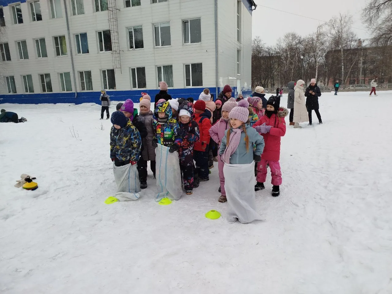 Весёлую  масленицу в лицее  🌞 провела советник директора по воспитанию Оксана Шмелова совместно с ак