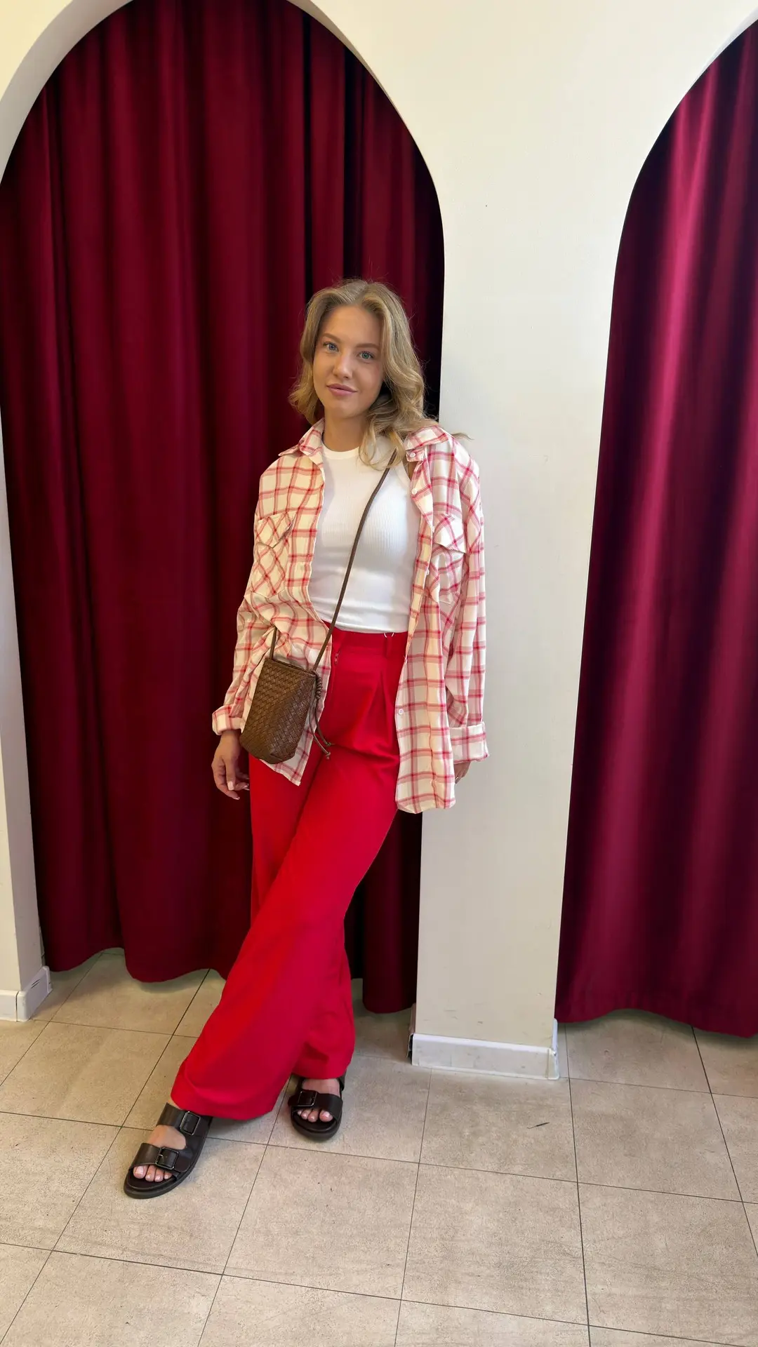 Яркий образ на каждый день🍒🛍️

▫️Рубашка - 1.990₽
Размер: единый 

▫️Брюки  - 2.990₽
Размер: 42-44