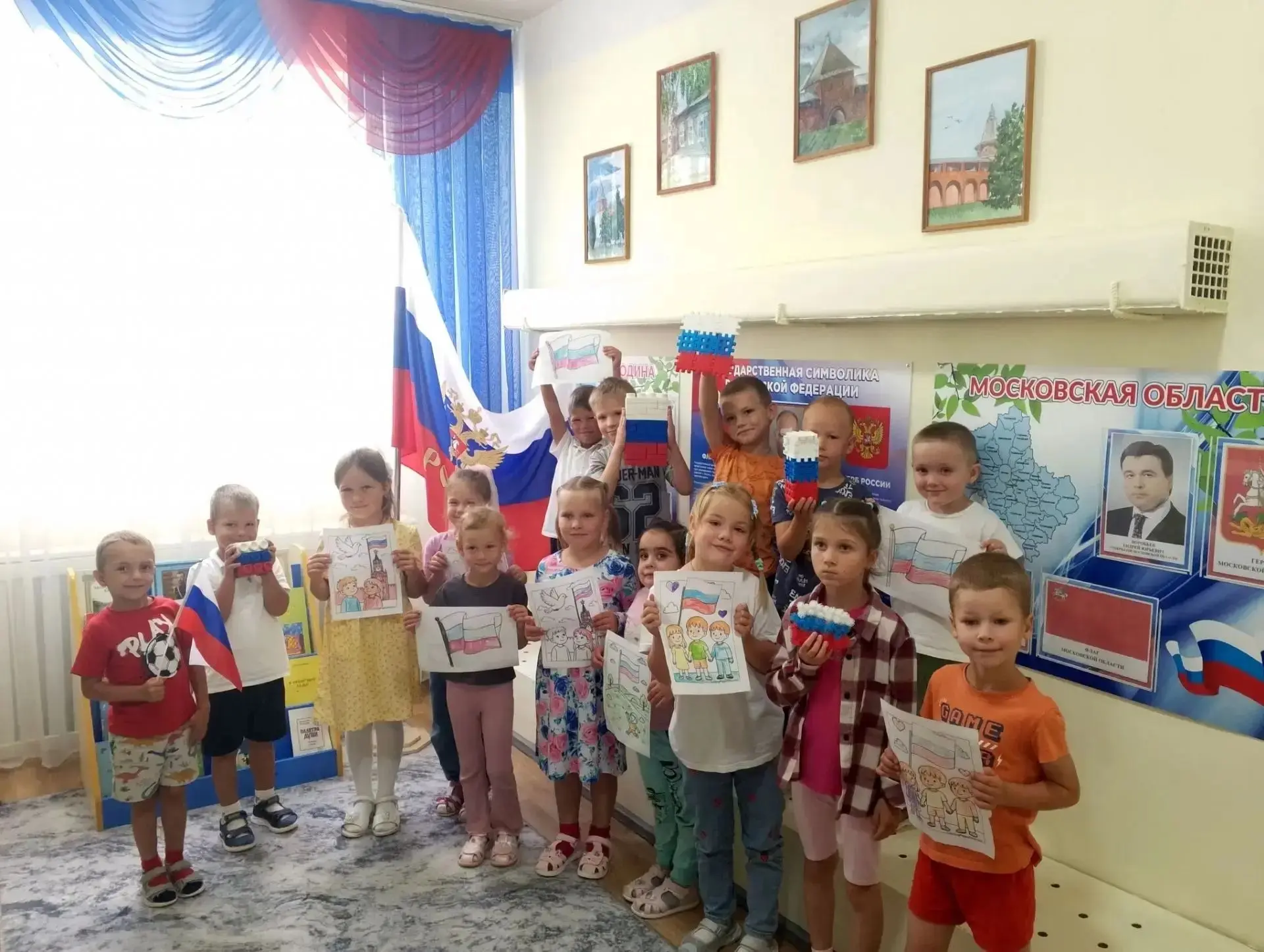 Ежегодно 22 августа в России отмечается День Государственного флага Российской Федераци...