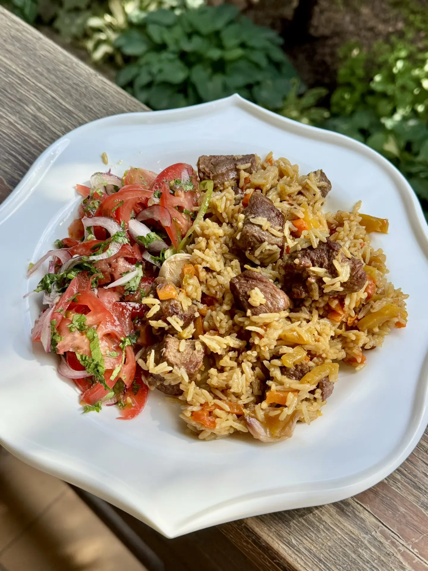 #вкусныйужин

О да!
Ещё и АЧИЧУК к плову! практически аутентичный - только помидоры, лук и соль. Нем
