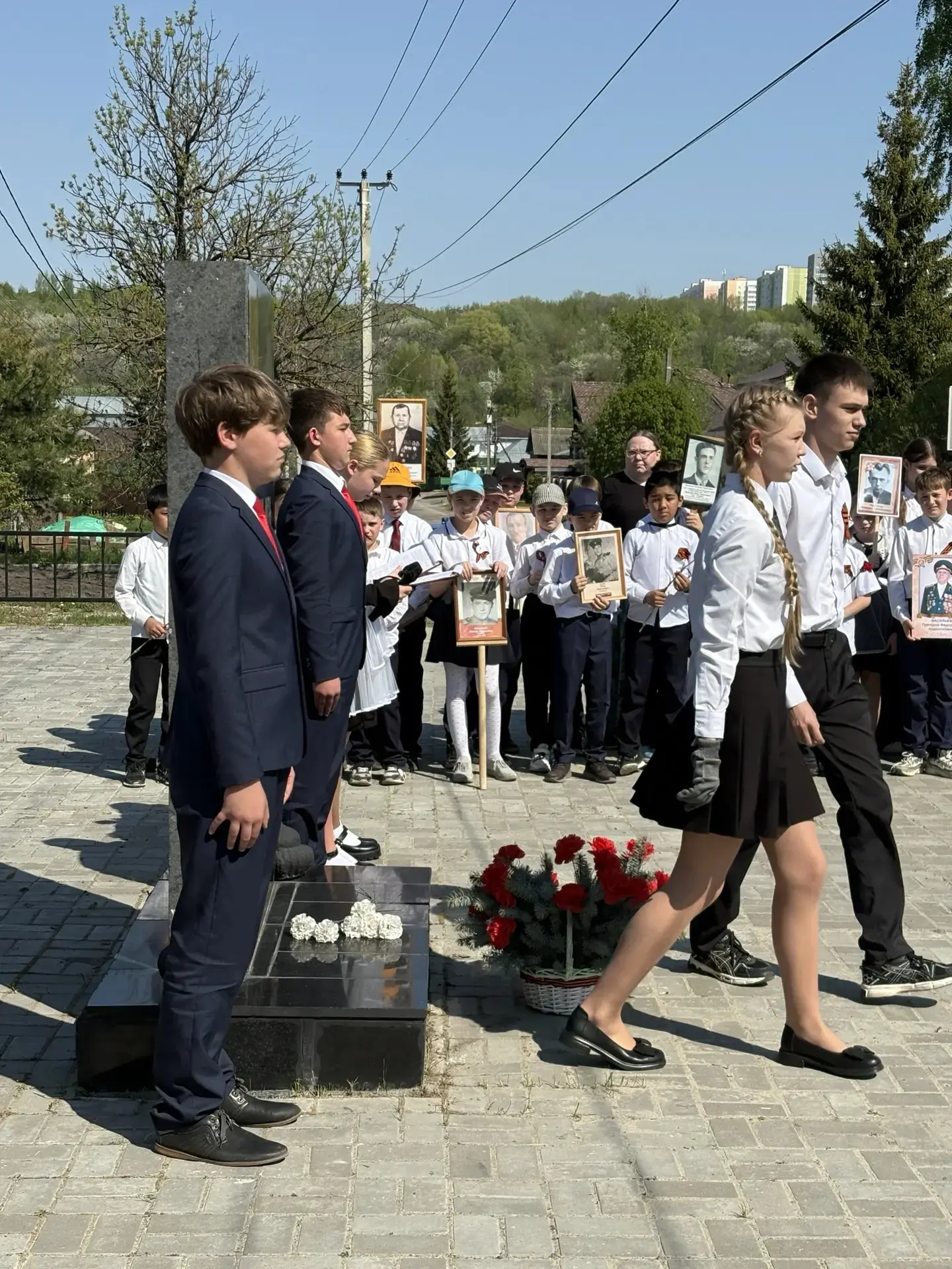 8 мая в канун 81-ой годовщины Победы в Великой Отечественной войне в Мостовой Слободе, у памятника в