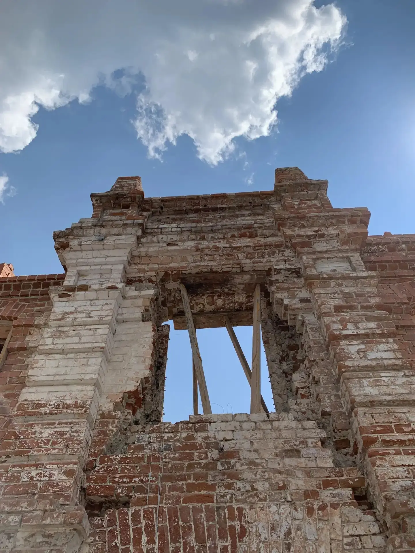 🧱Сохранённая история: центральная часть «Ночлежного дома»