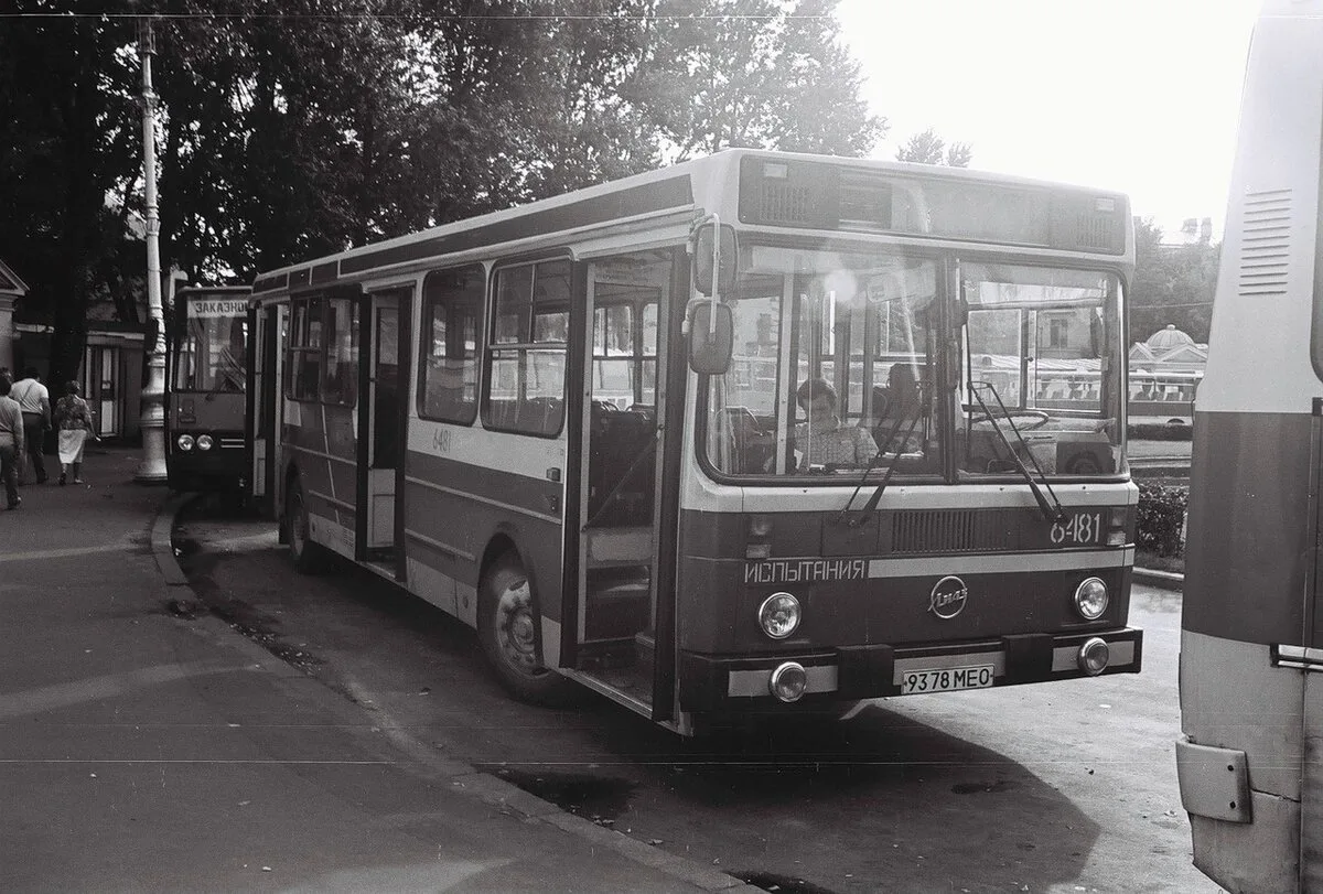 🚌 Опытный ЛиАЗ-5256. Ленинград, 1989 год.