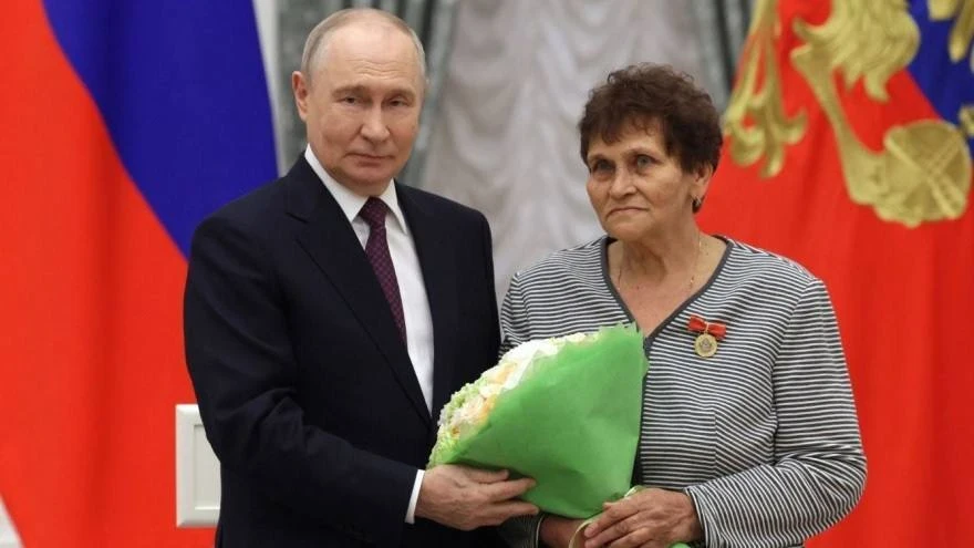 🎖️ Классного руководителя земляка наградил Президент