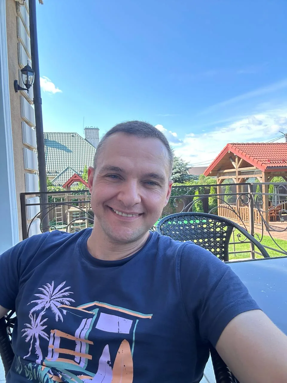 🤔 «А спроси у GPT»

Да-да, все чаще мы в повседневной жизни прибегаем к помощи ИИ. Мы с вами уже ка