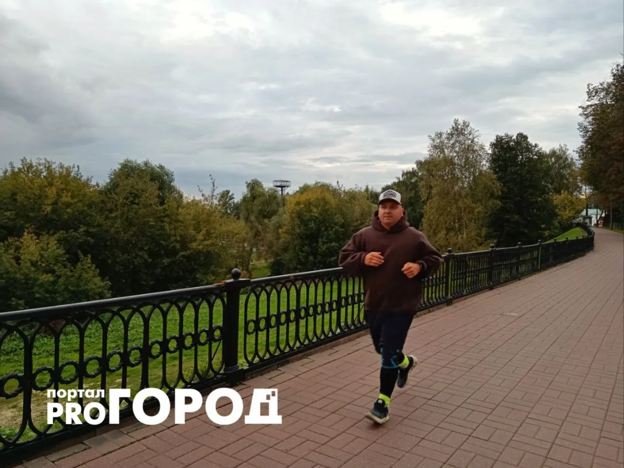 В Ярославле 14 сентября остановился марафонец Ганеш Кумар. План Ганеша - обогнуть гимал...